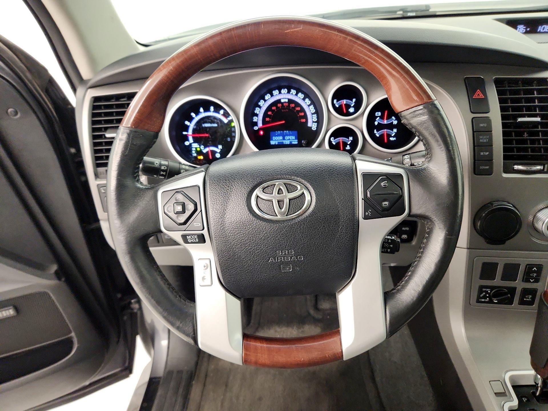 Thumbnail: 2016 Toyota Sequoia - 10