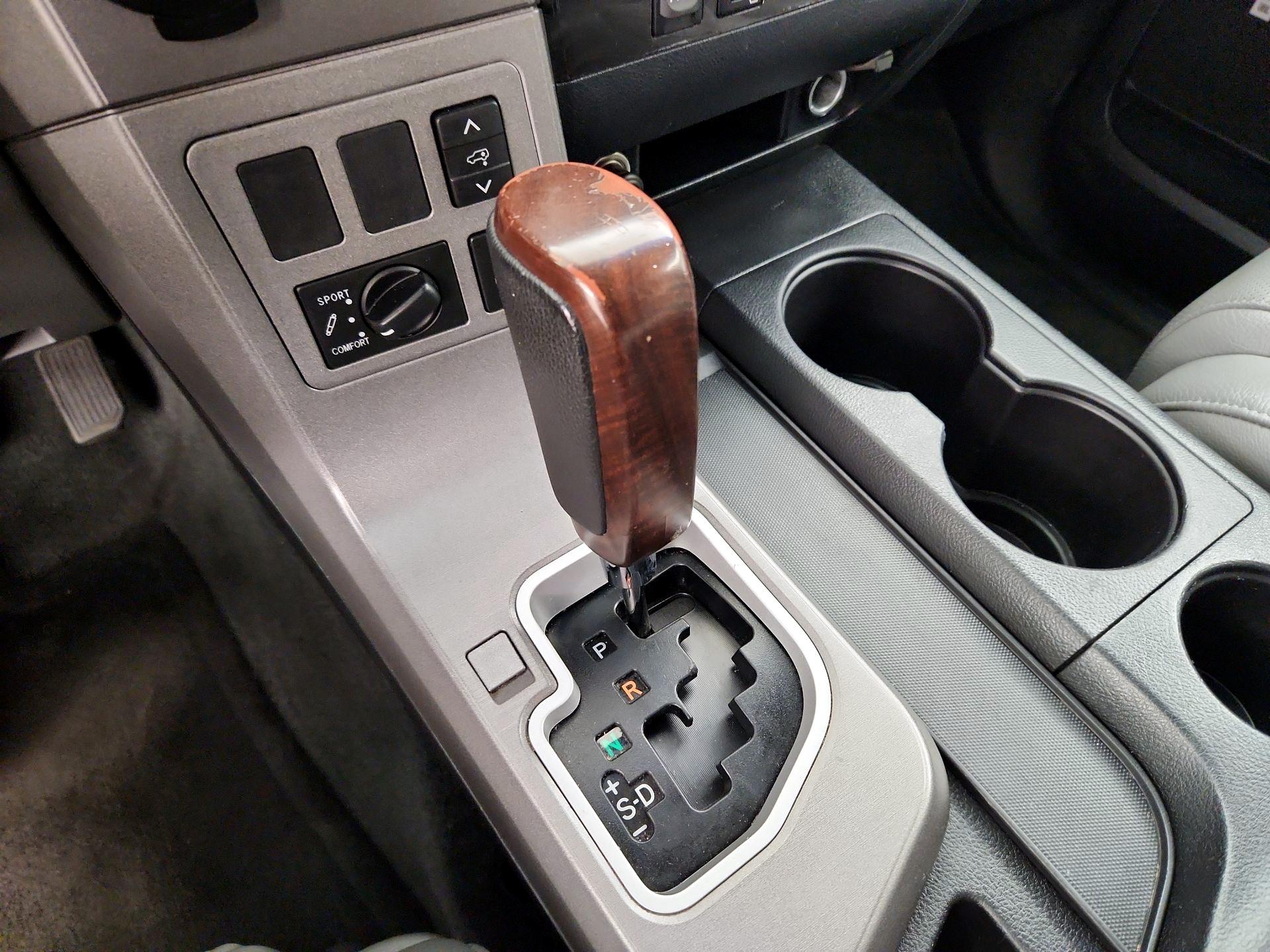 Thumbnail: 2016 Toyota Sequoia - 17