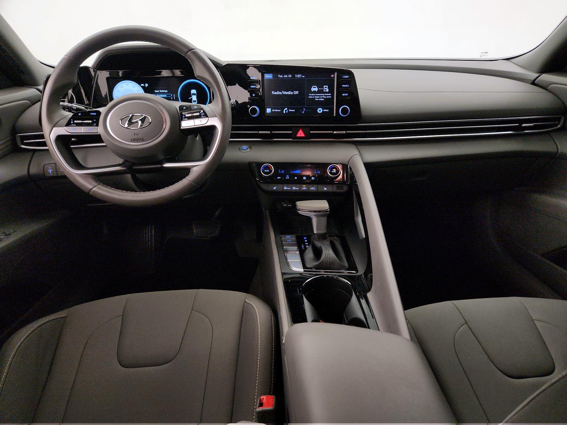 Thumbnail: 2022 Hyundai Elantra - 9