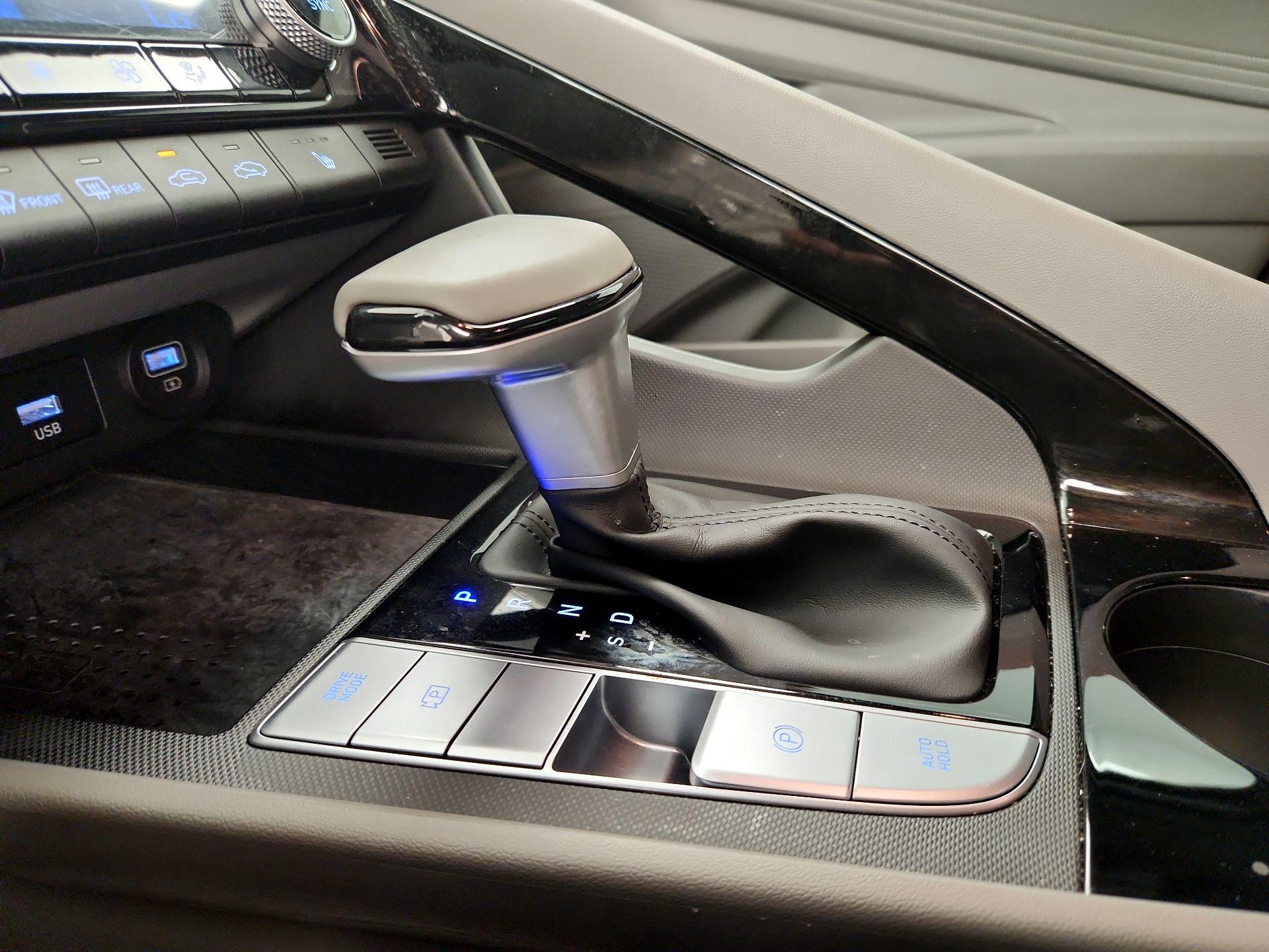 Thumbnail: 2022 Hyundai Elantra - 17