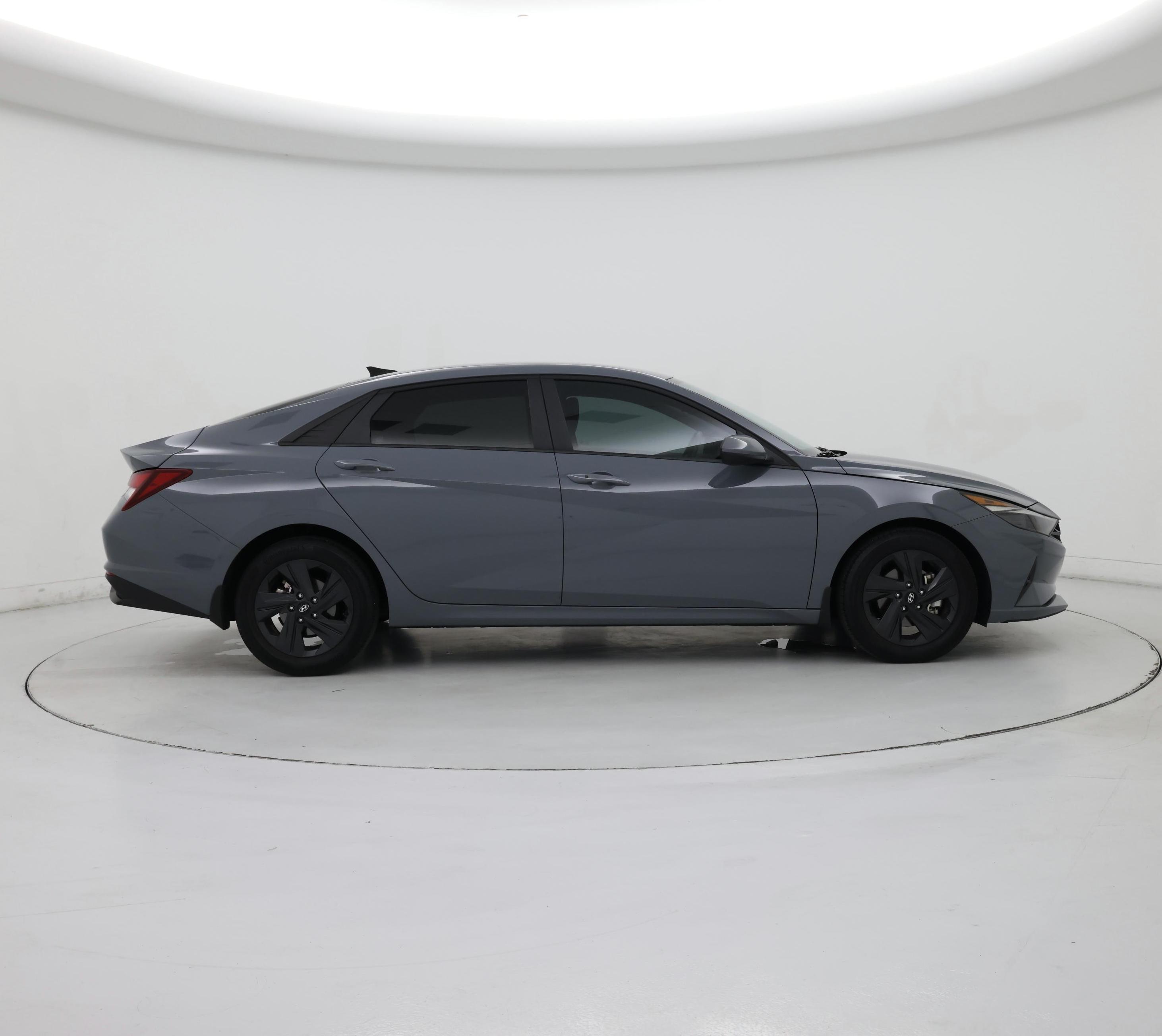 Thumbnail: 2022 Hyundai Elantra - 7