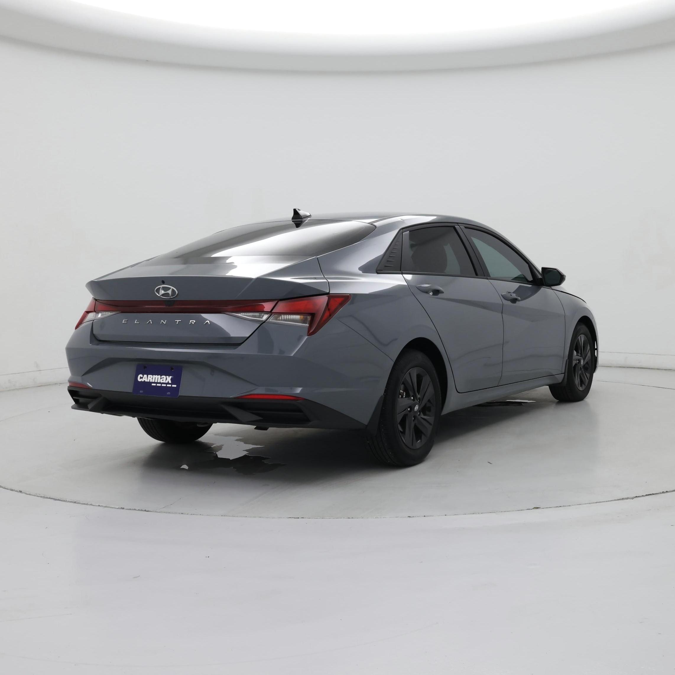 Thumbnail: 2022 Hyundai Elantra - 8