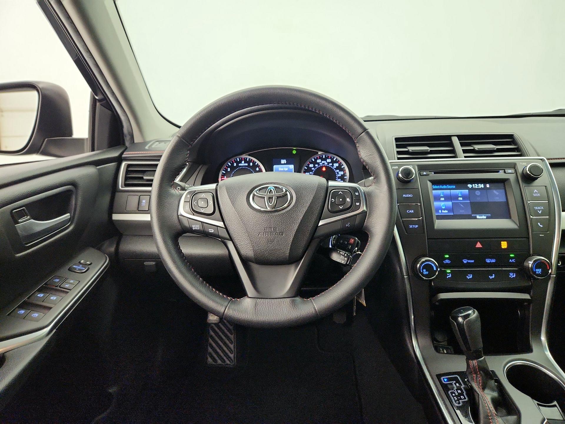 Thumbnail: 2017 Toyota Camry - 10