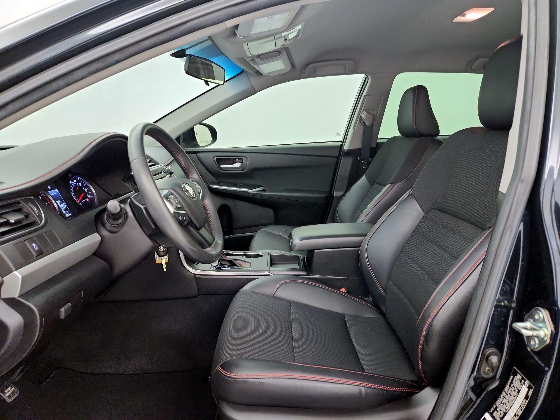 Thumbnail: 2017 Toyota Camry - 11