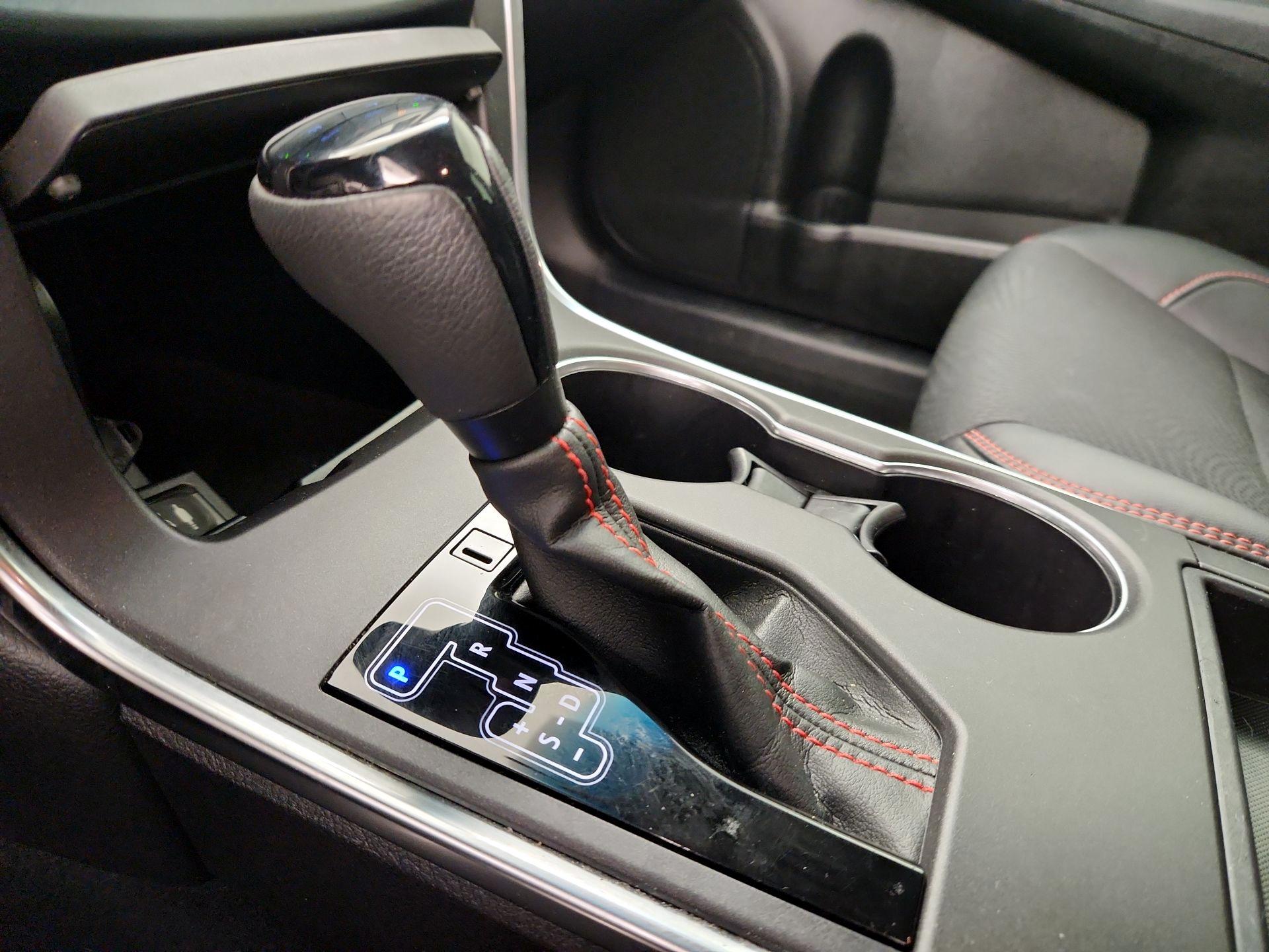 Thumbnail: 2017 Toyota Camry - 17