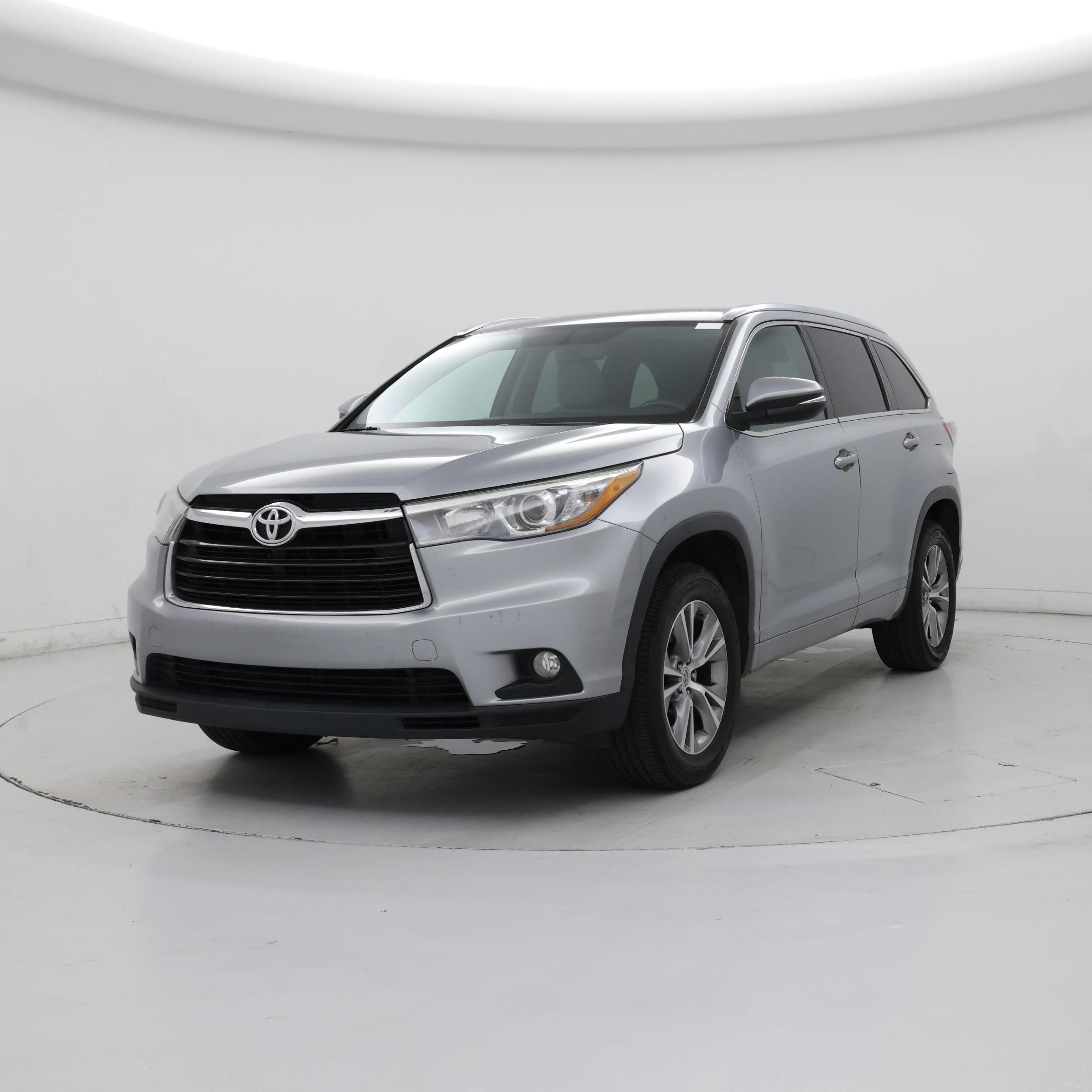 Thumbnail: 2015 Toyota Highlander - 4