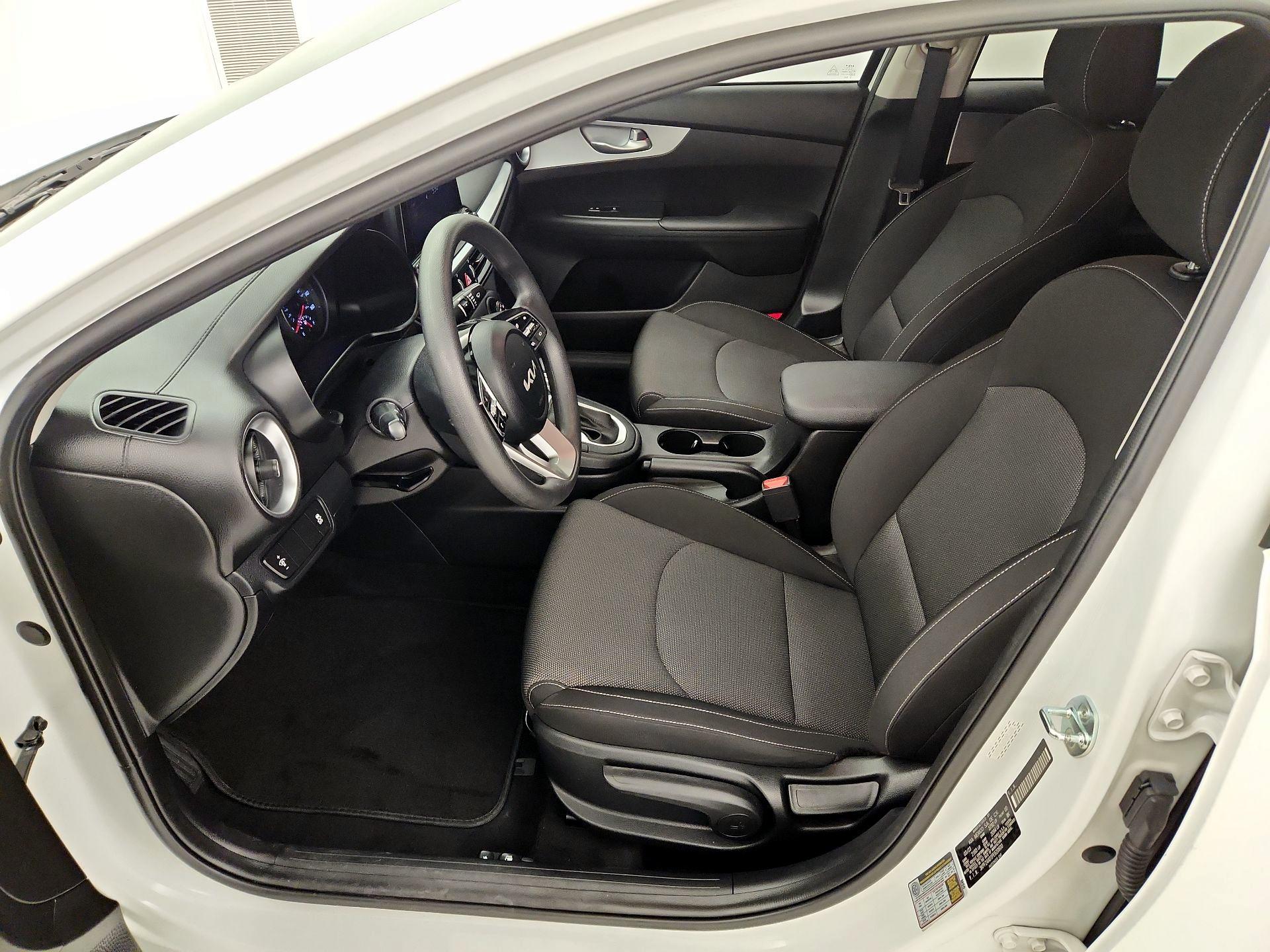 Thumbnail: 2023 Kia Forte - 11