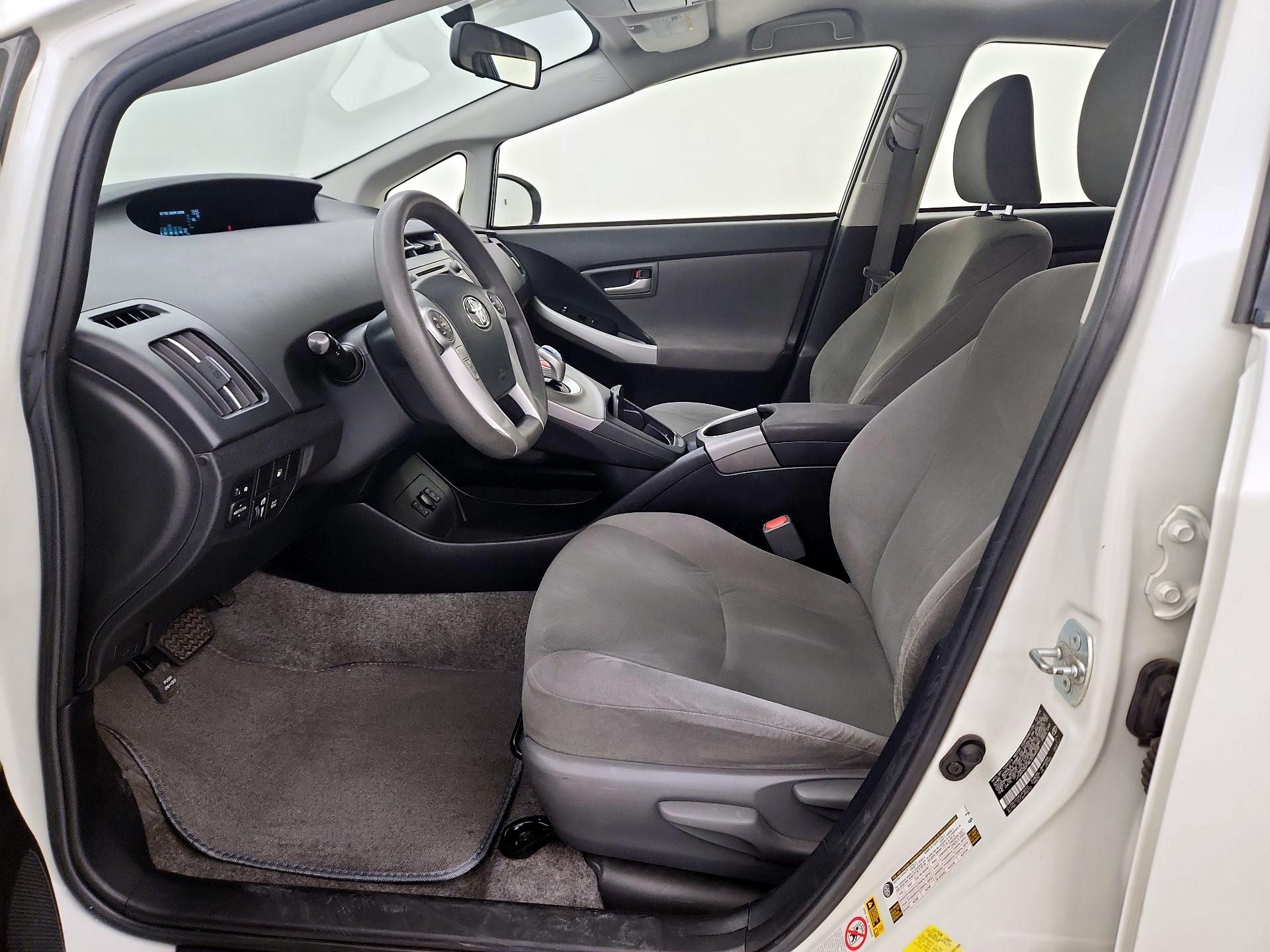 Thumbnail: 2014 Toyota Prius - 11