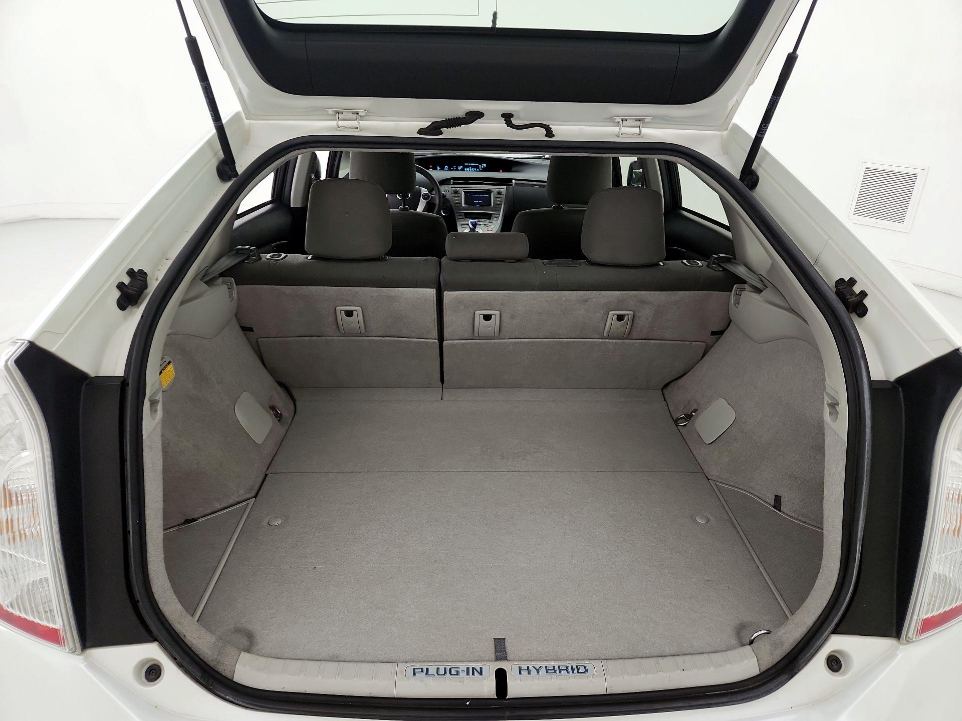 Thumbnail: 2014 Toyota Prius - 20