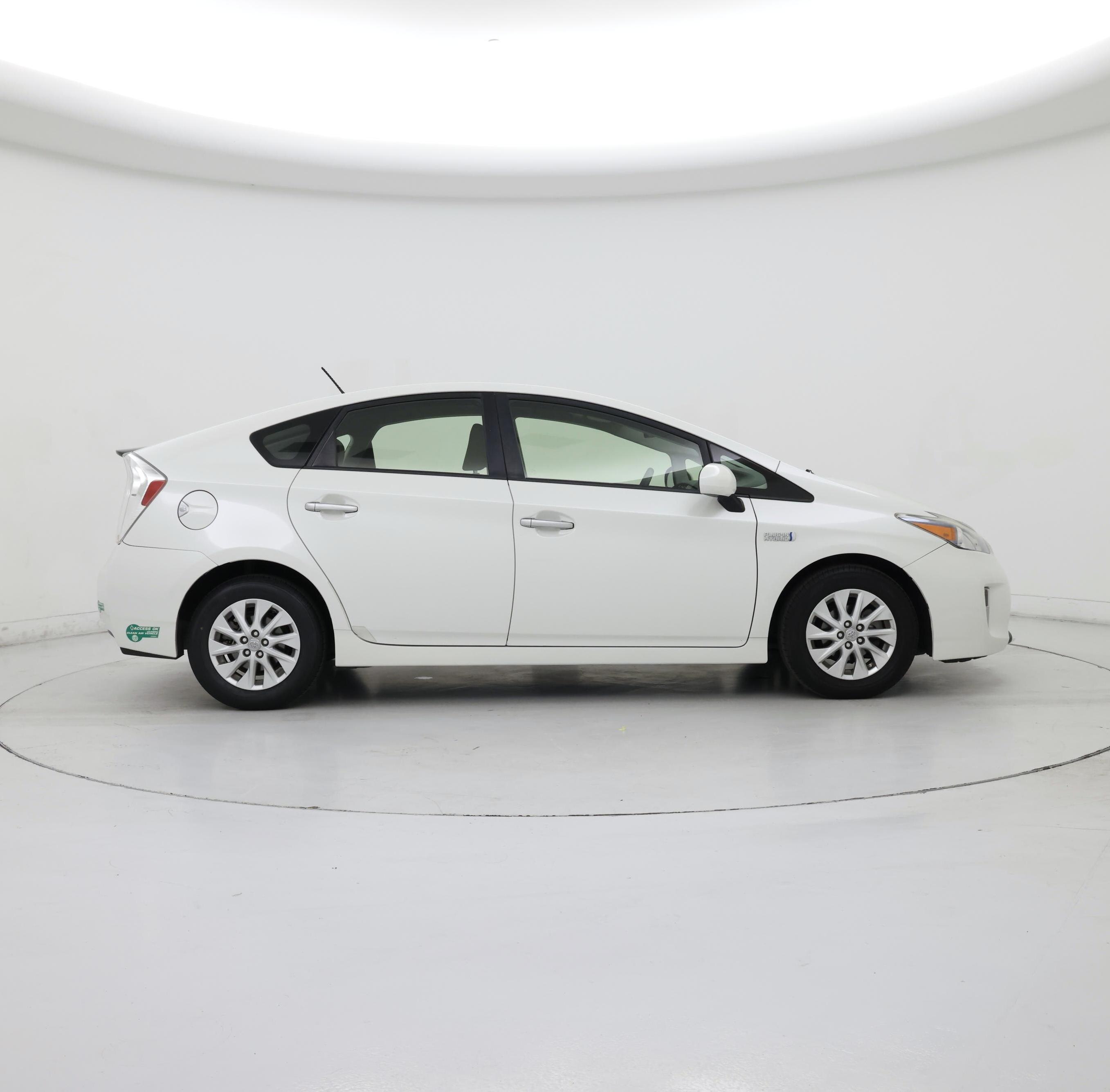 Thumbnail: 2014 Toyota Prius - 7