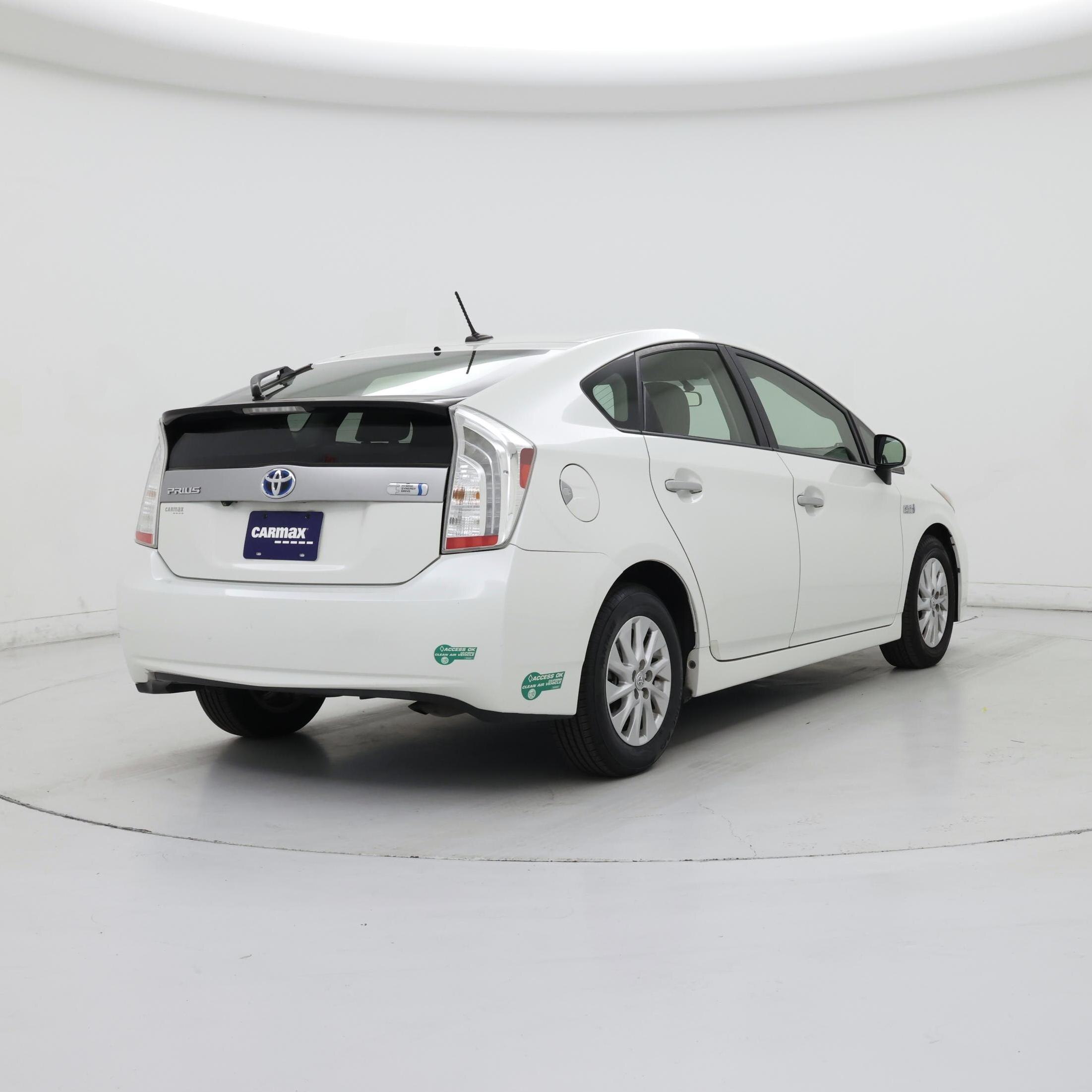 Thumbnail: 2014 Toyota Prius - 8