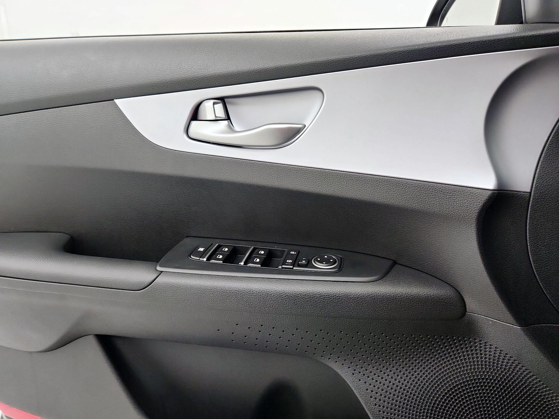 Thumbnail: 2024 Kia Forte - 12