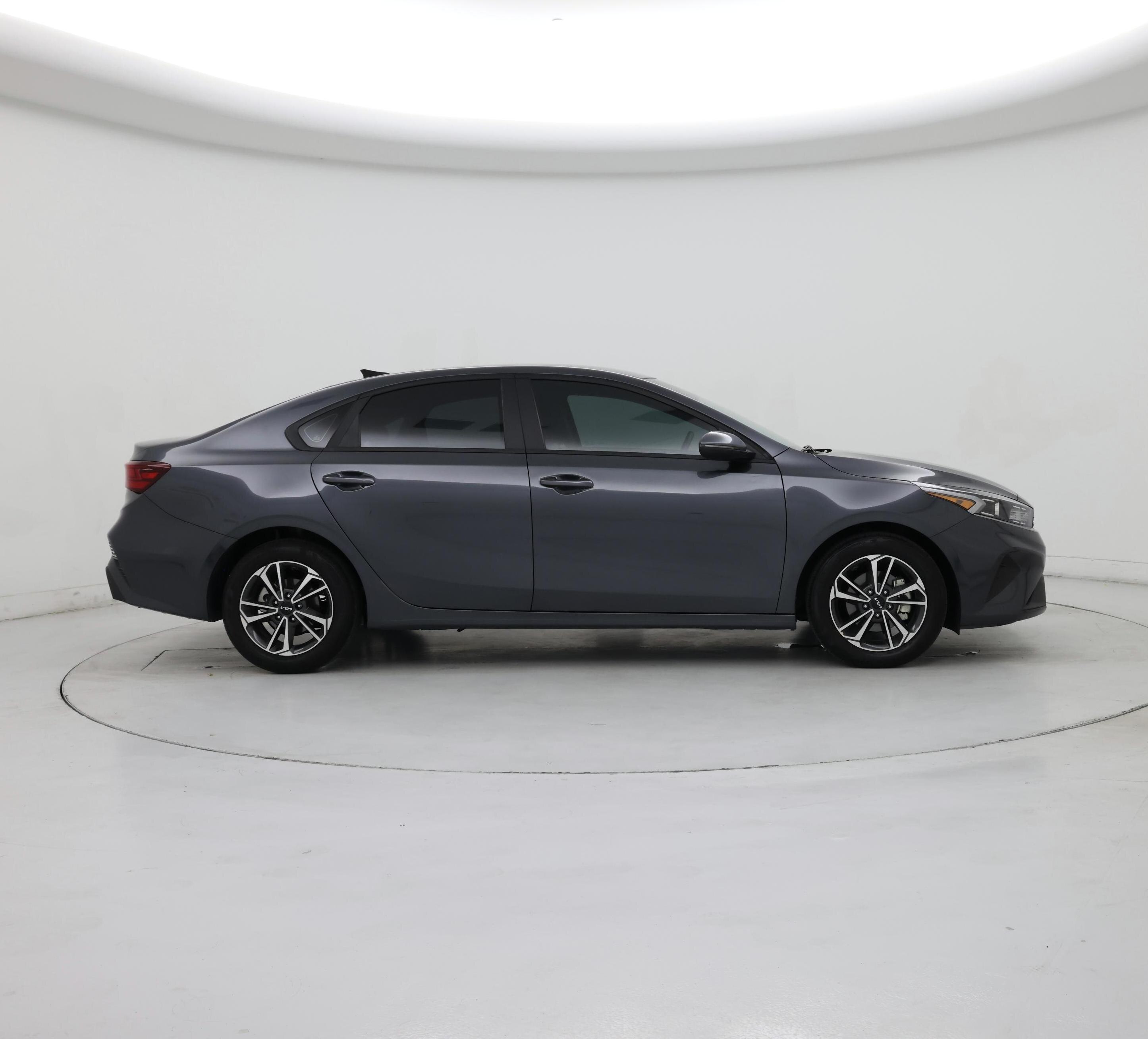 Thumbnail: 2024 Kia Forte - 7