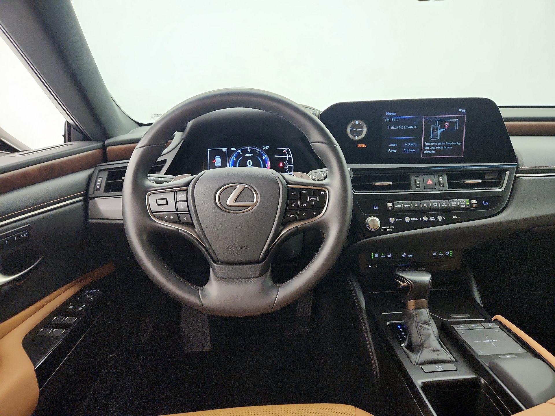 Thumbnail: 2022 Lexus ES - 10