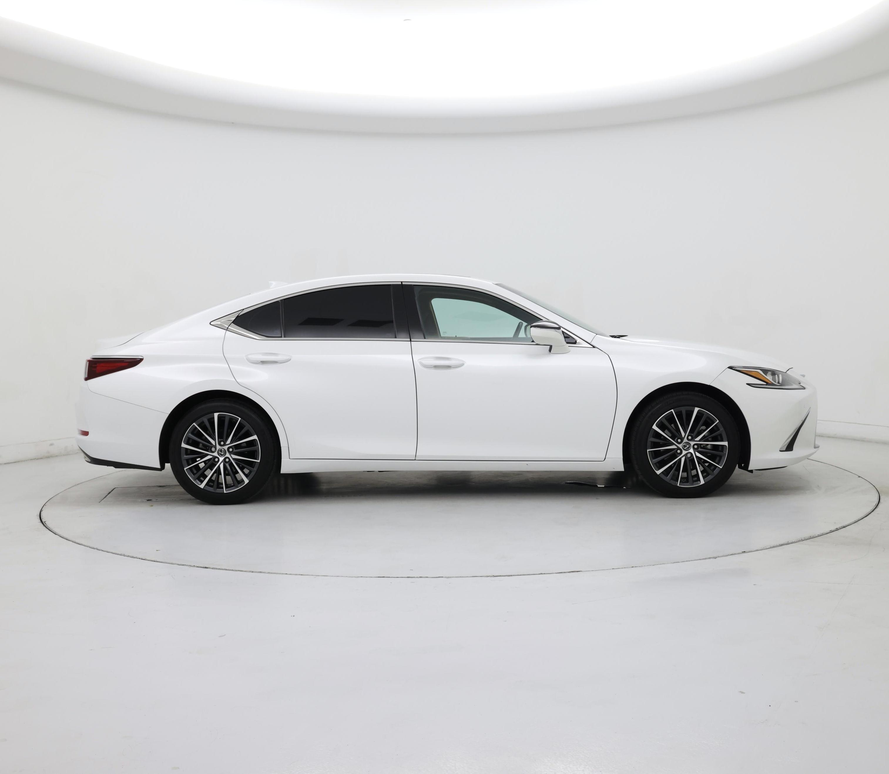Thumbnail: 2022 Lexus ES - 7