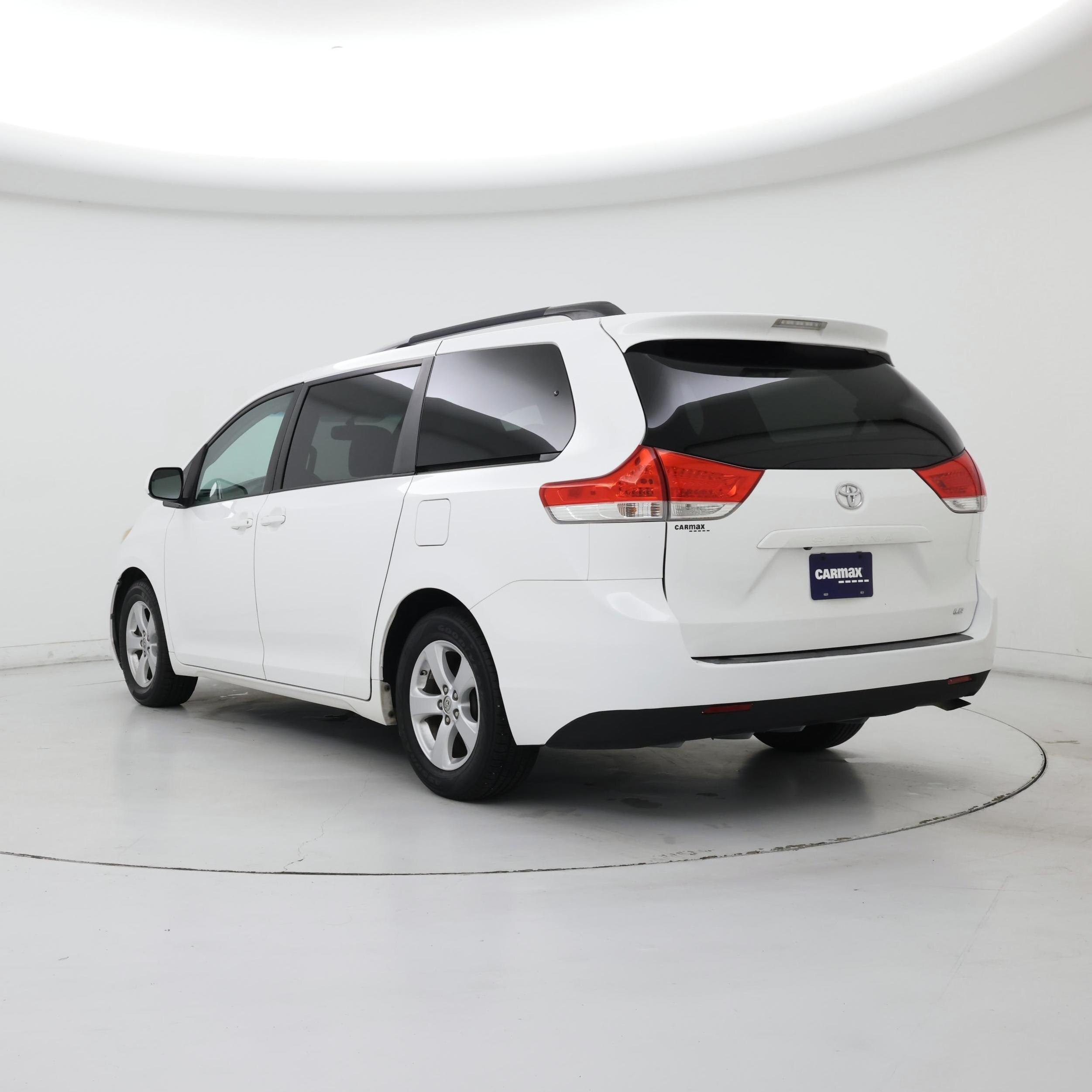 Thumbnail: 2014 Toyota Sienna - 2