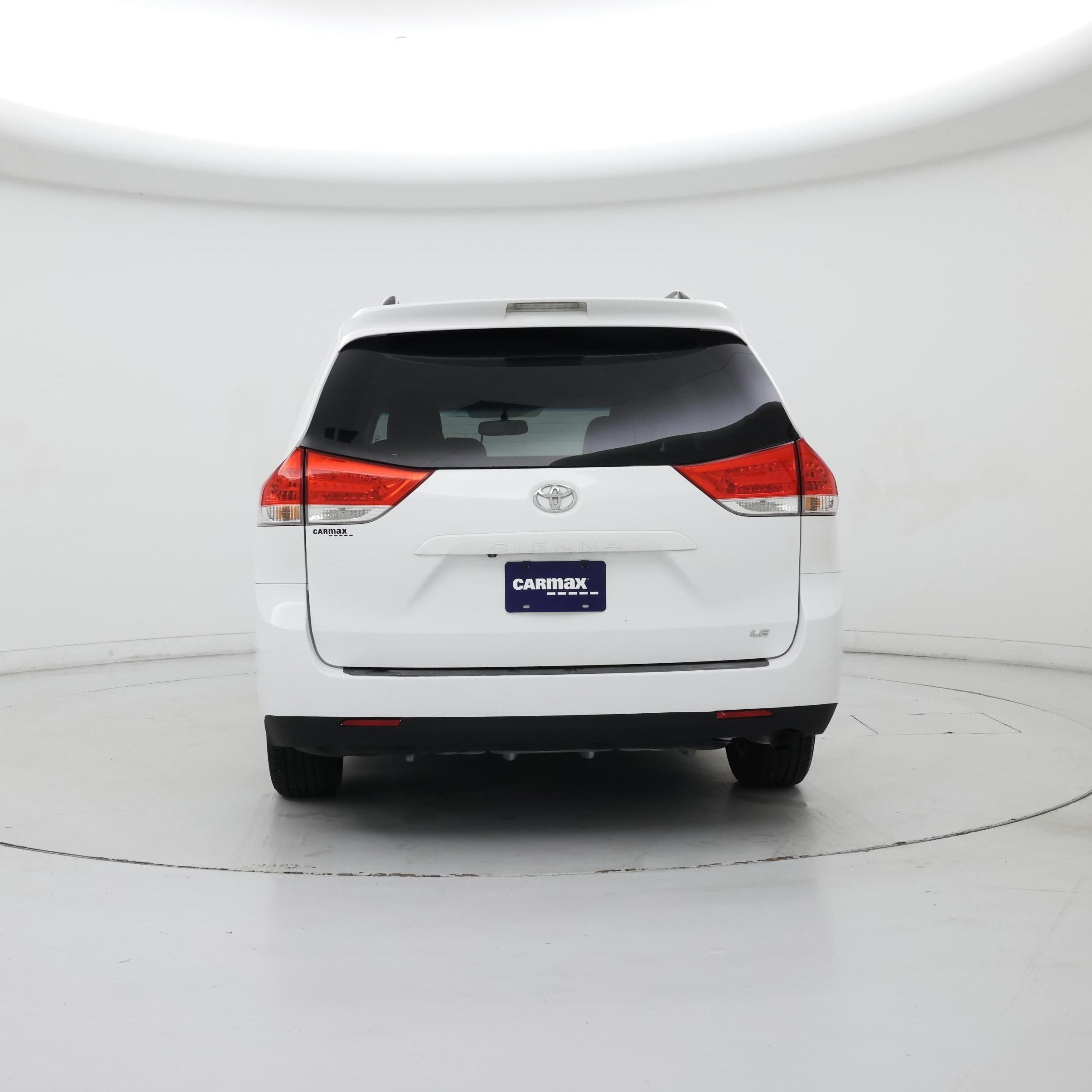 Thumbnail: 2014 Toyota Sienna - 6