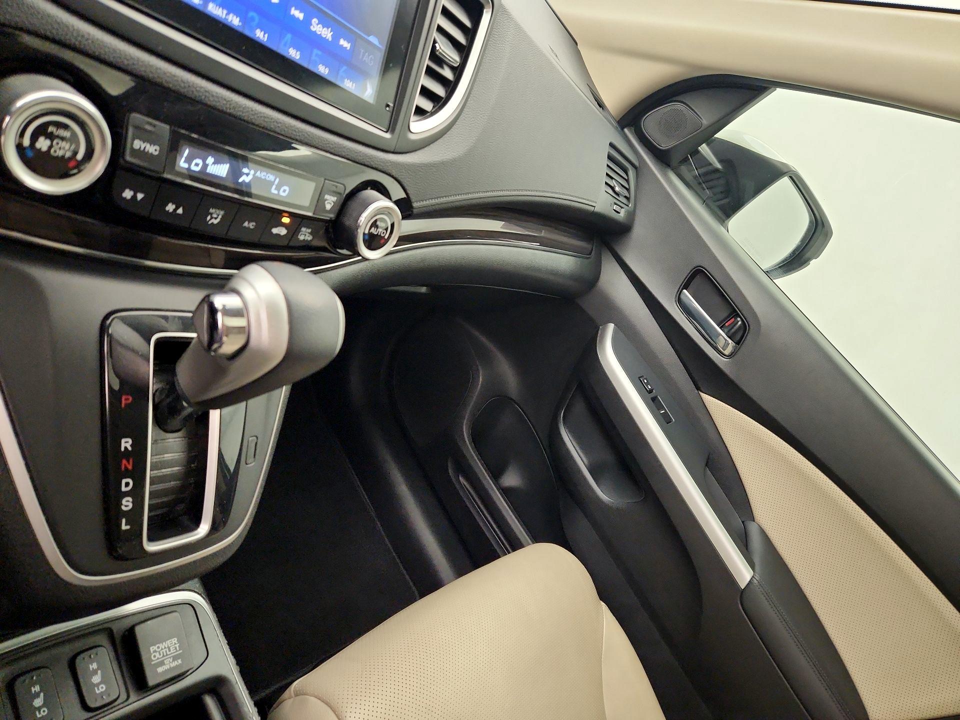 Thumbnail: 2016 Honda CR-V - 17