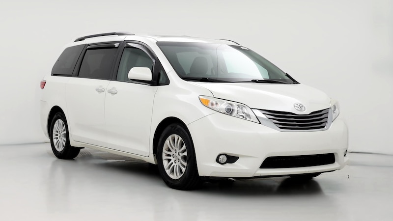 2016 Toyota Sienna XLE Hero Image