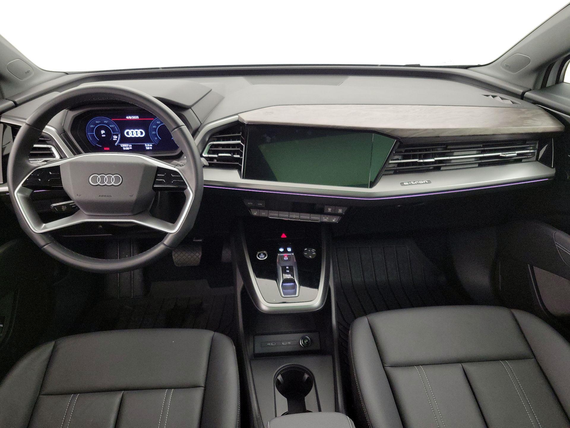Thumbnail: 2022 Audi Q4 e-tron - 9