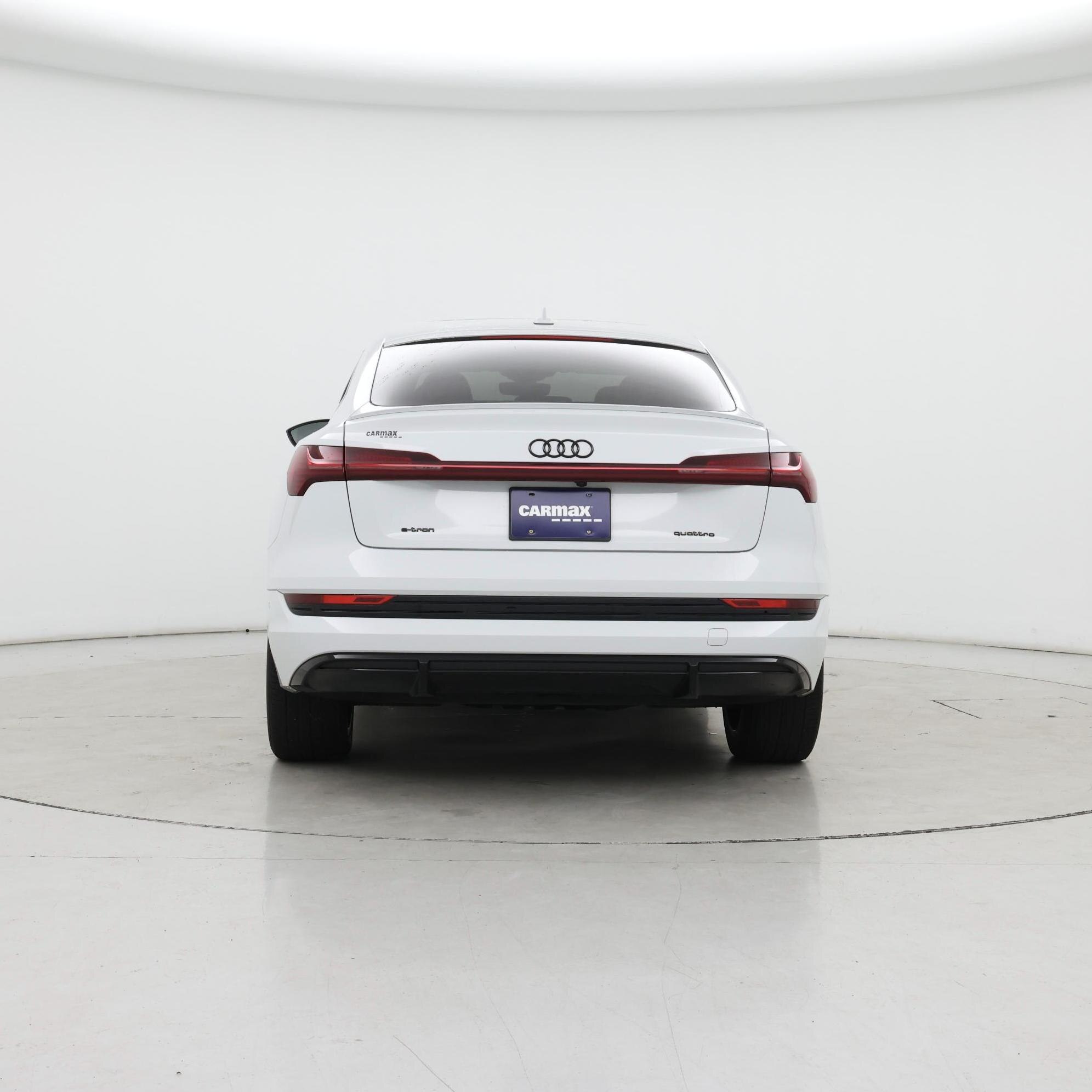 Thumbnail: 2022 Audi e-tron S - 6