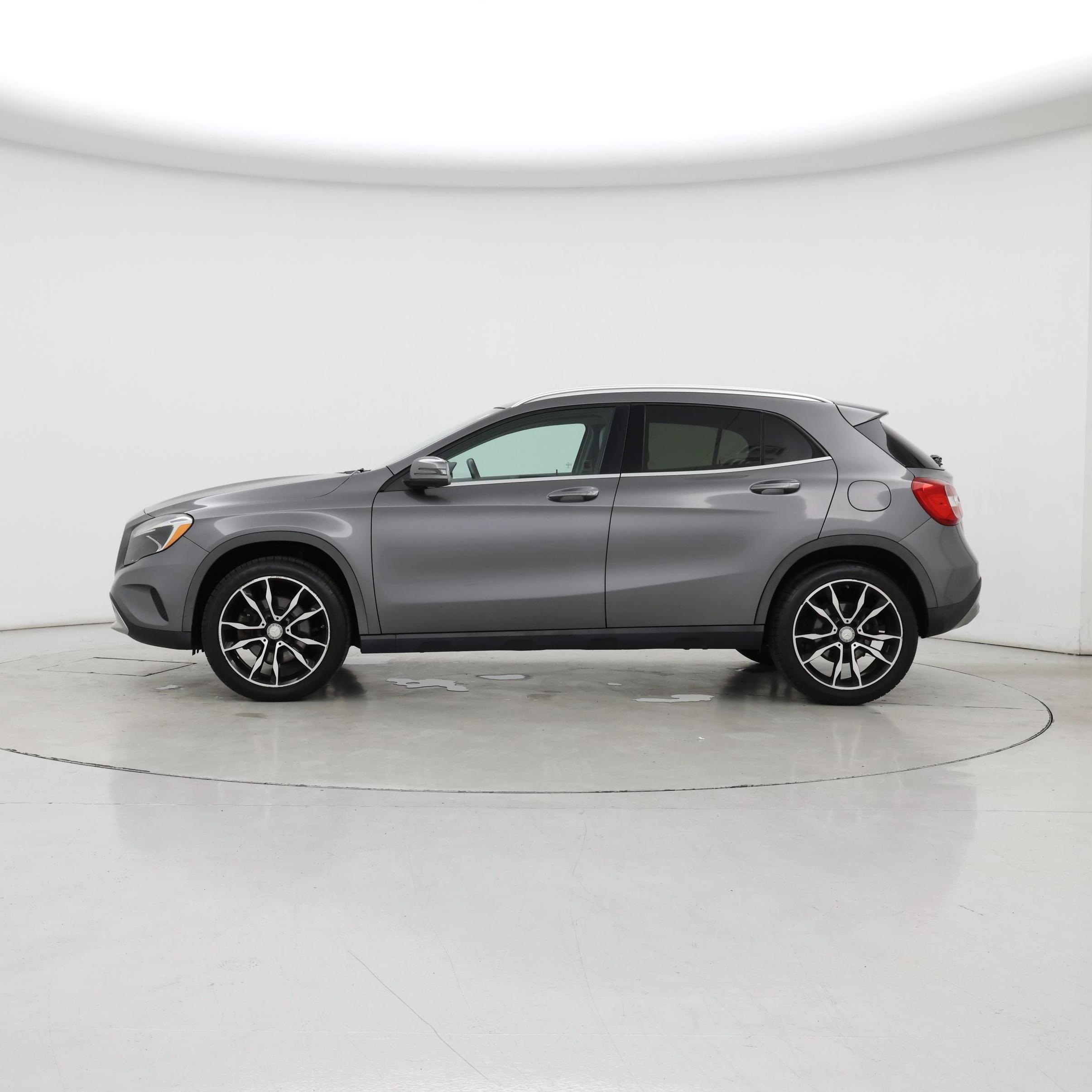 Thumbnail: 2016 Mercedes-Benz GLA - 3
