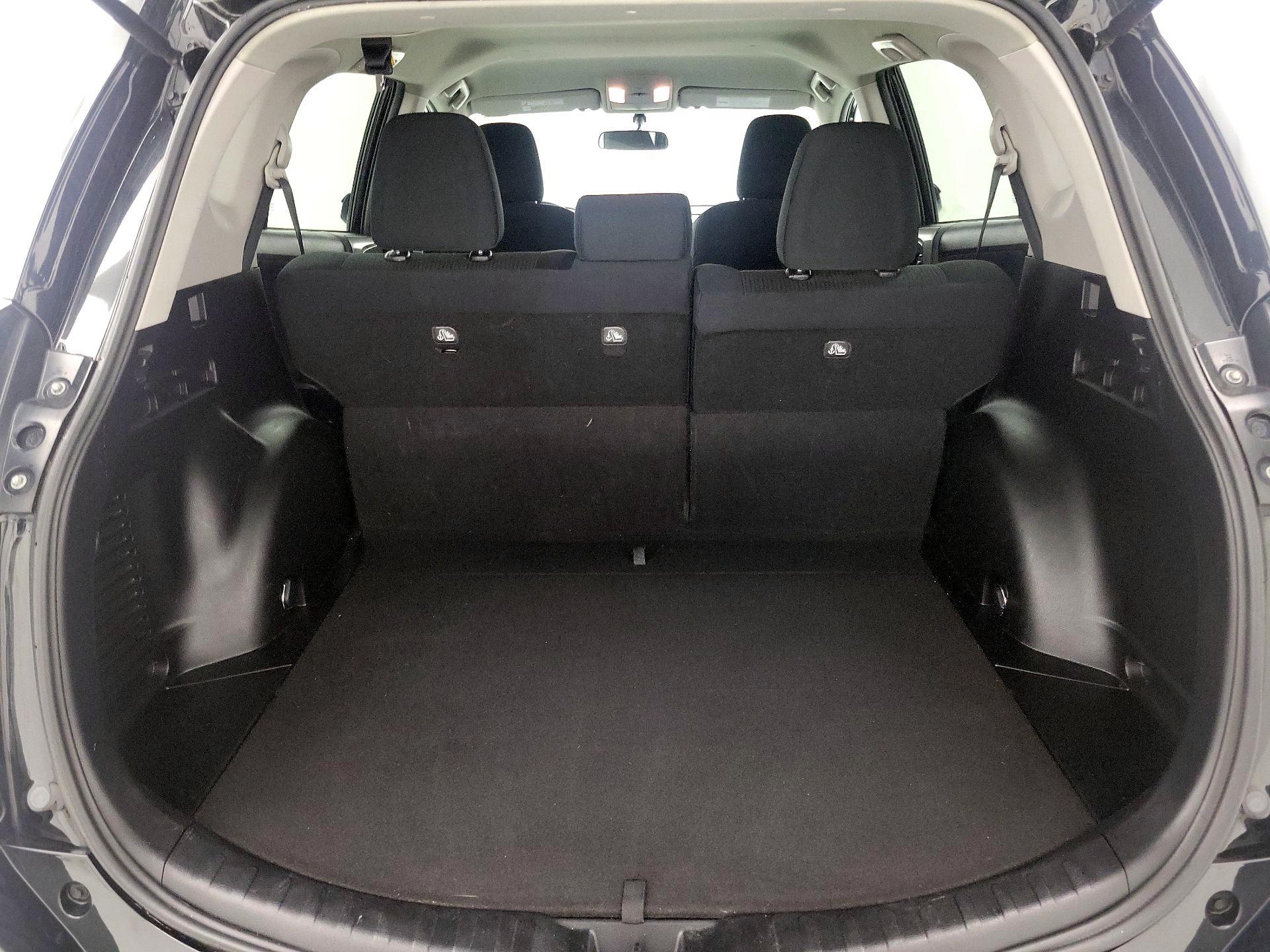 Thumbnail: 2016 Toyota RAV4 - 20