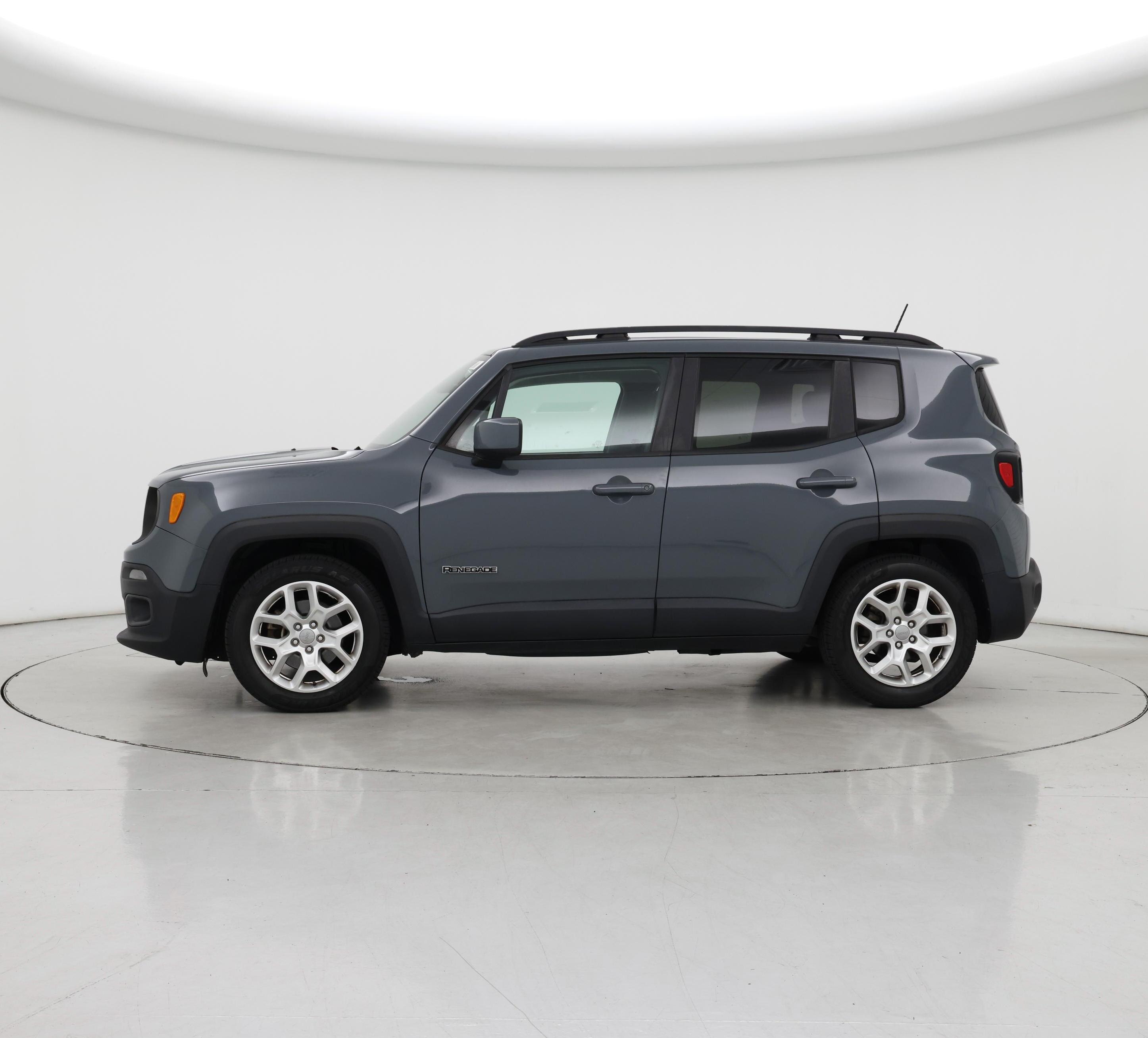 Thumbnail: 2018 Jeep Renegade - 3