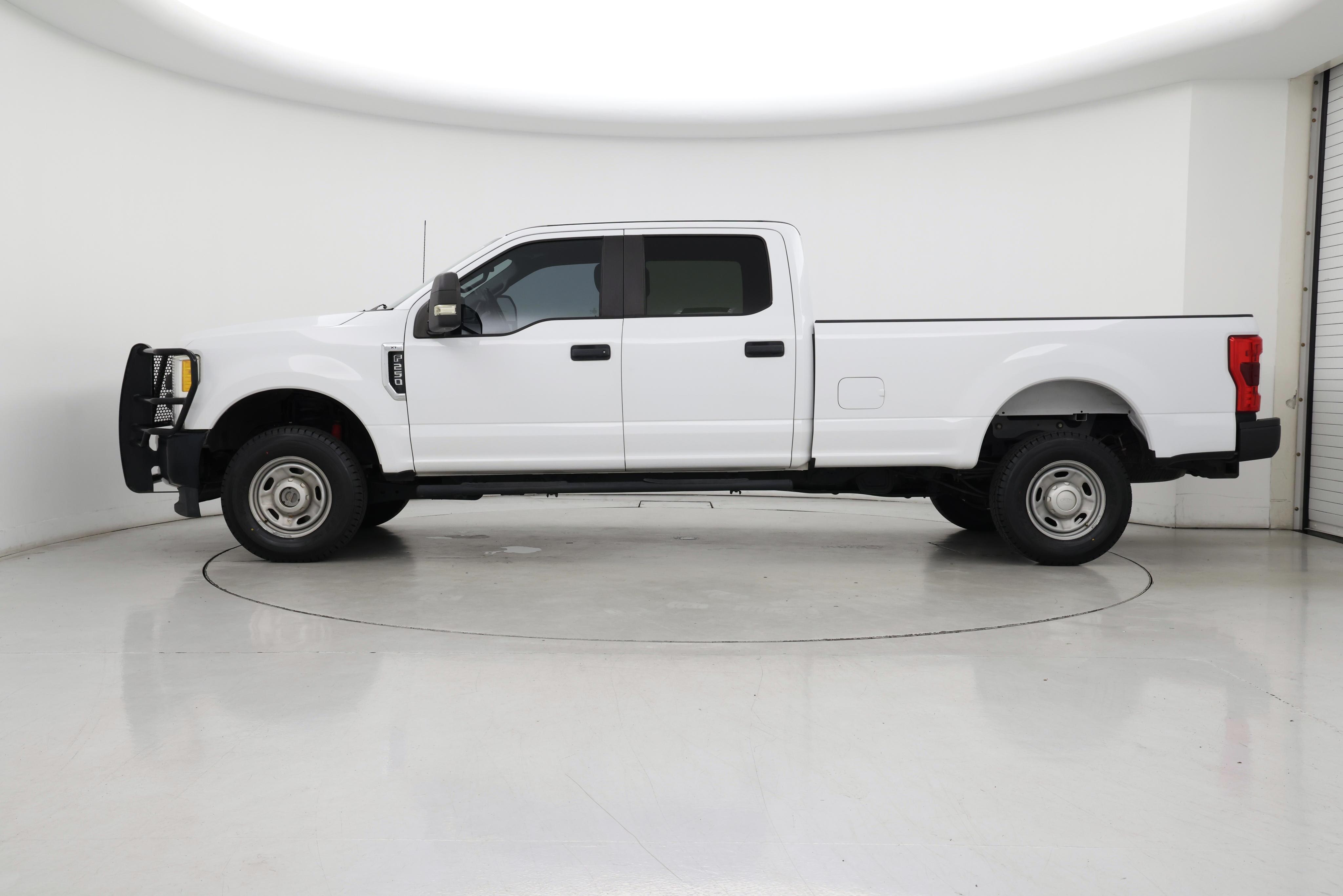 Thumbnail: 2017 Ford F-250 - 3