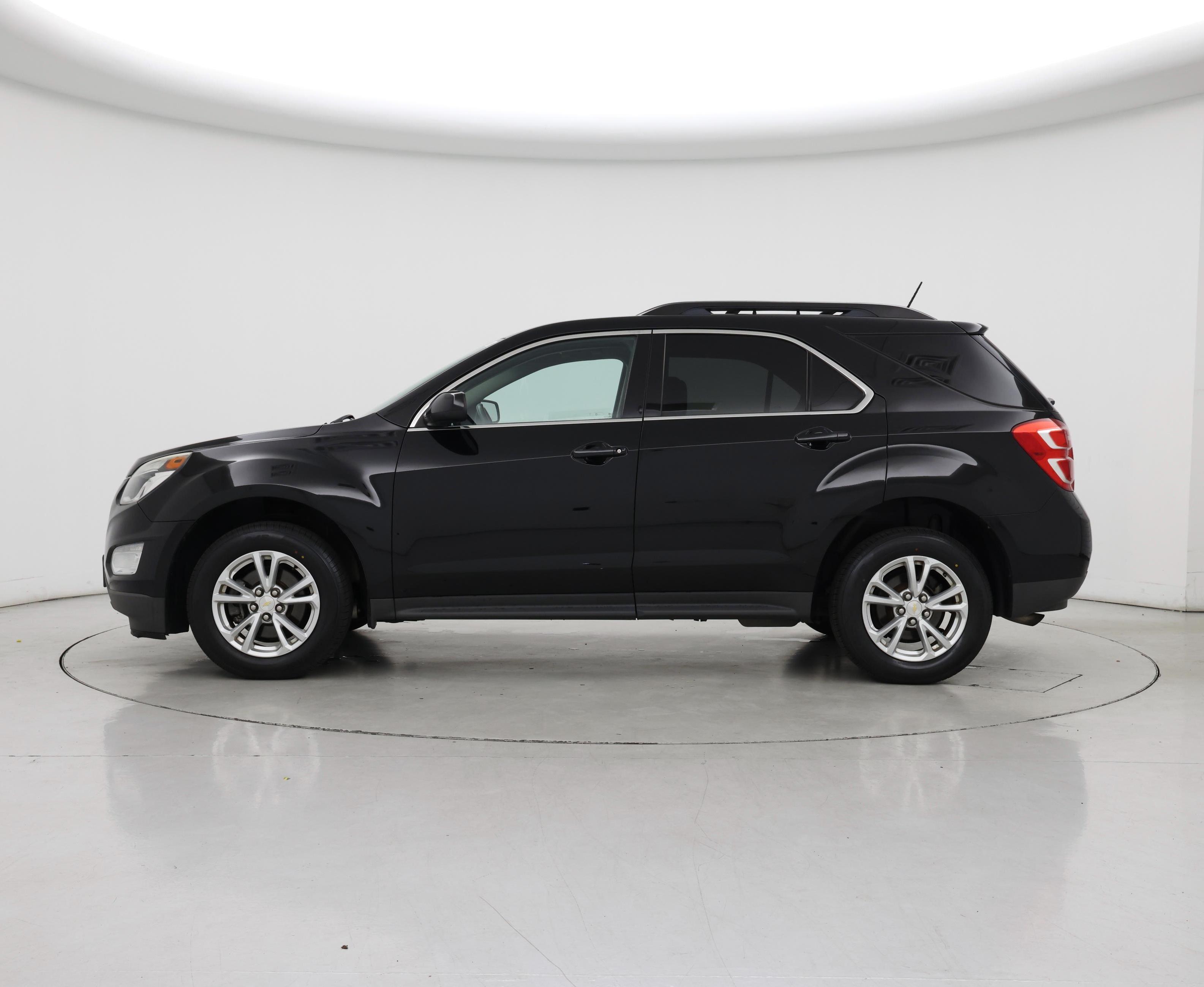 Thumbnail: 2017 Chevrolet Equinox - 3