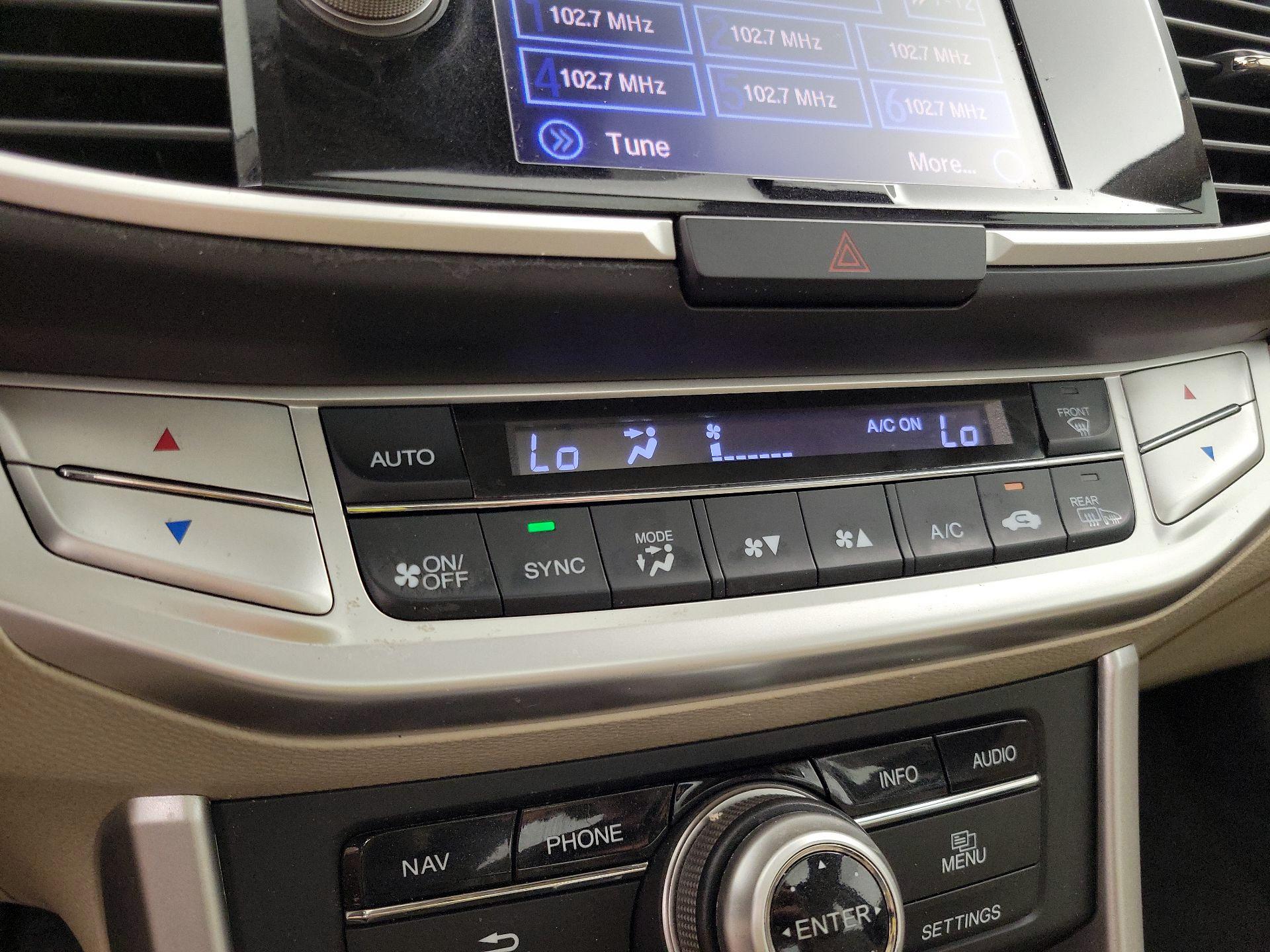Thumbnail: 2015 Honda Accord - 16