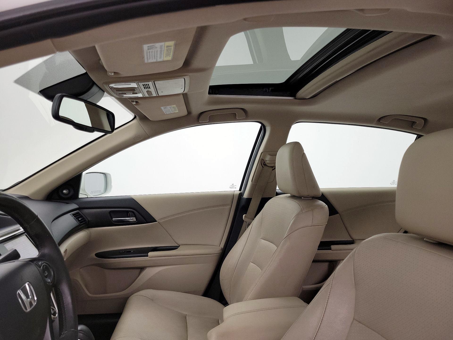 Thumbnail: 2015 Honda Accord - 19