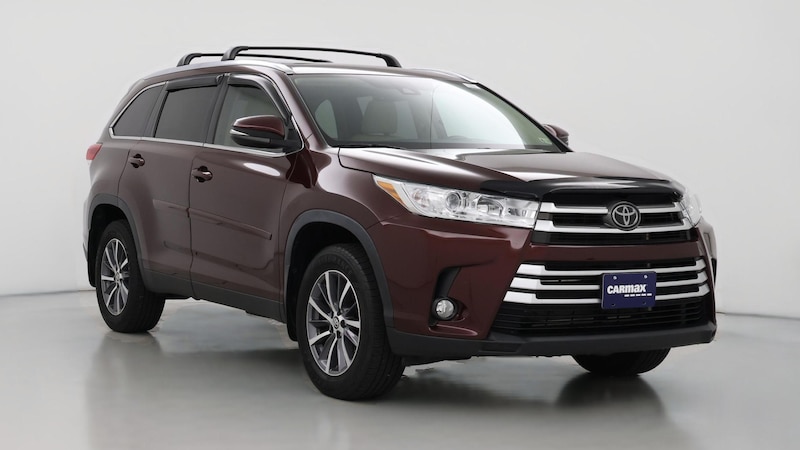 2019 Toyota Highlander XLE Hero Image