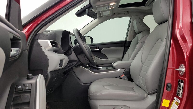 2023 Toyota Highlander XLE 11
