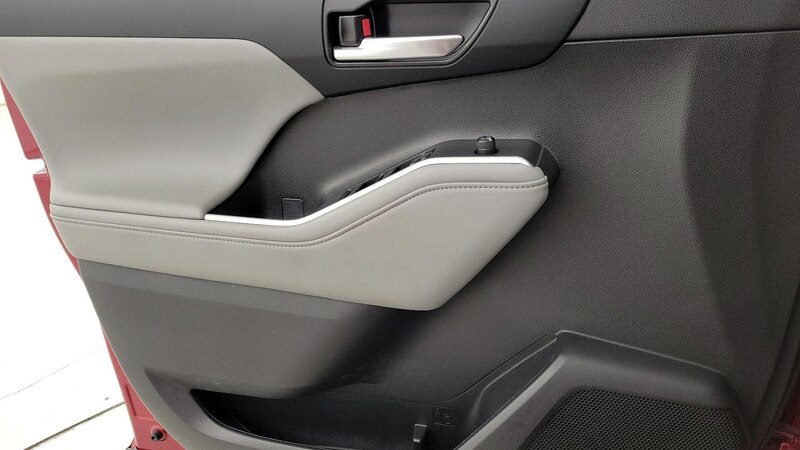 2023 Toyota Highlander XLE 12