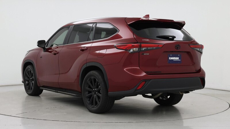 2023 Toyota Highlander XLE 2
