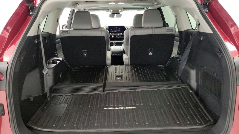 2023 Toyota Highlander XLE 23