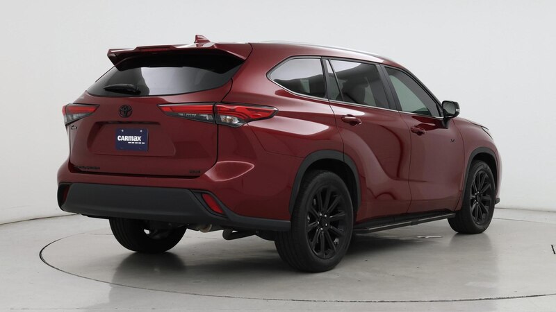 2023 Toyota Highlander XLE 8