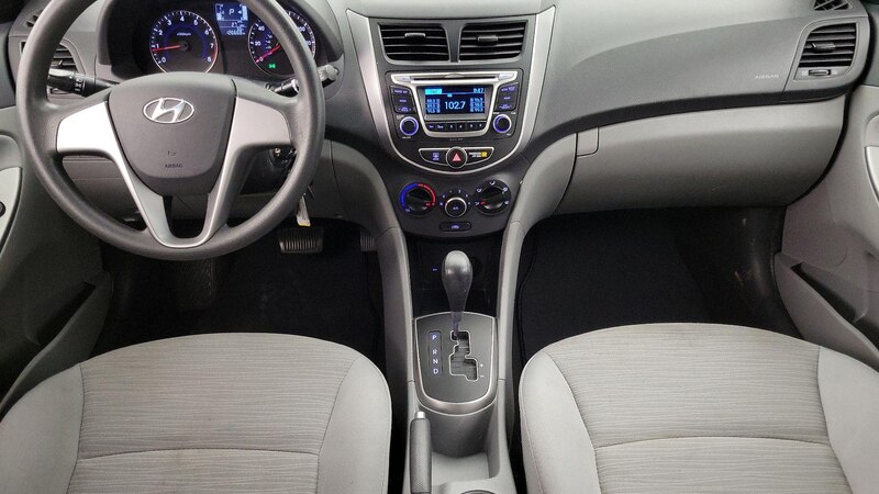 2016 Hyundai Accent SE 9