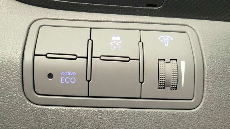 2016 Hyundai Accent SE 13