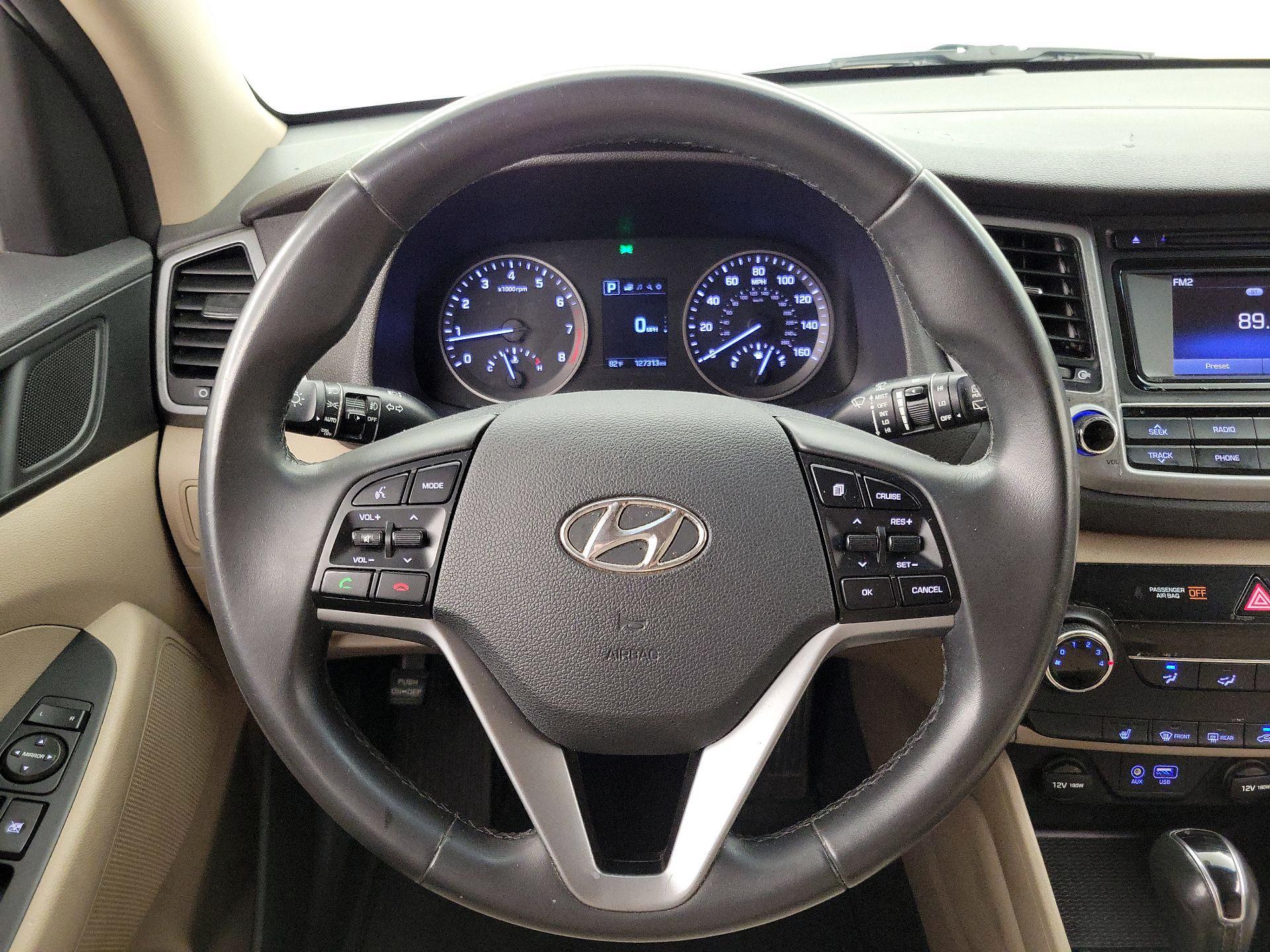 Thumbnail: 2016 Hyundai Tucson - 10
