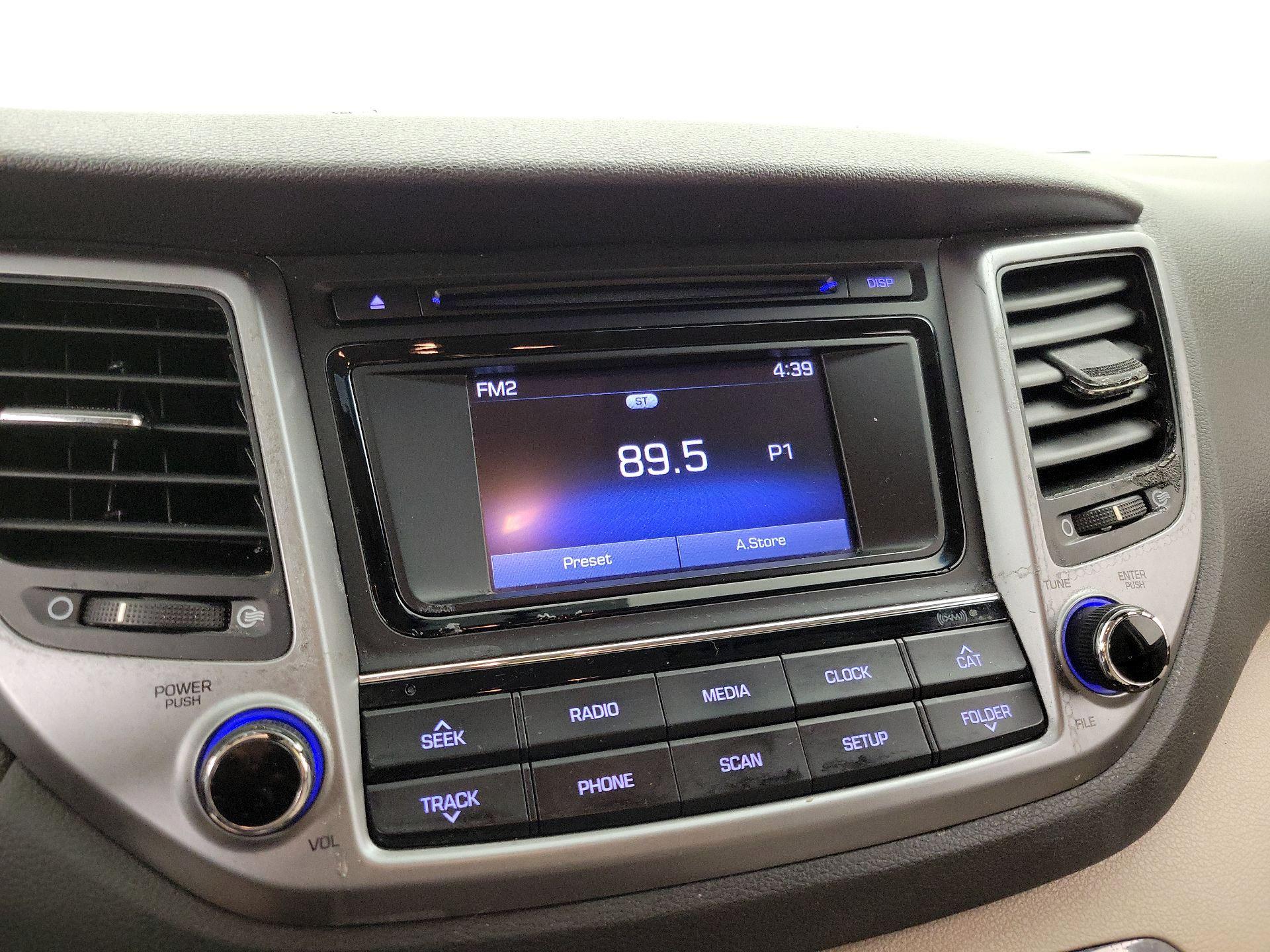 Thumbnail: 2016 Hyundai Tucson - 15