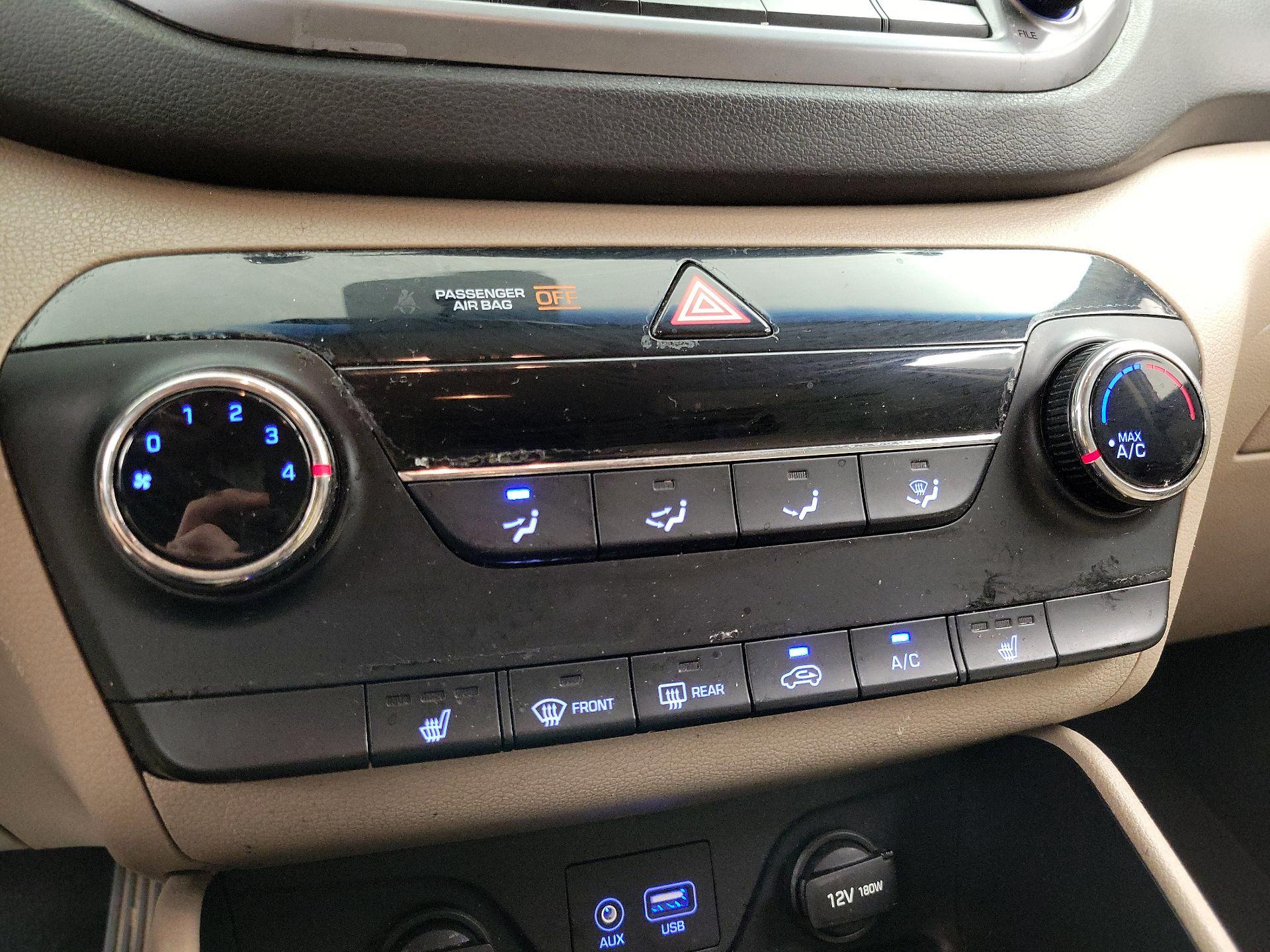 Thumbnail: 2016 Hyundai Tucson - 16