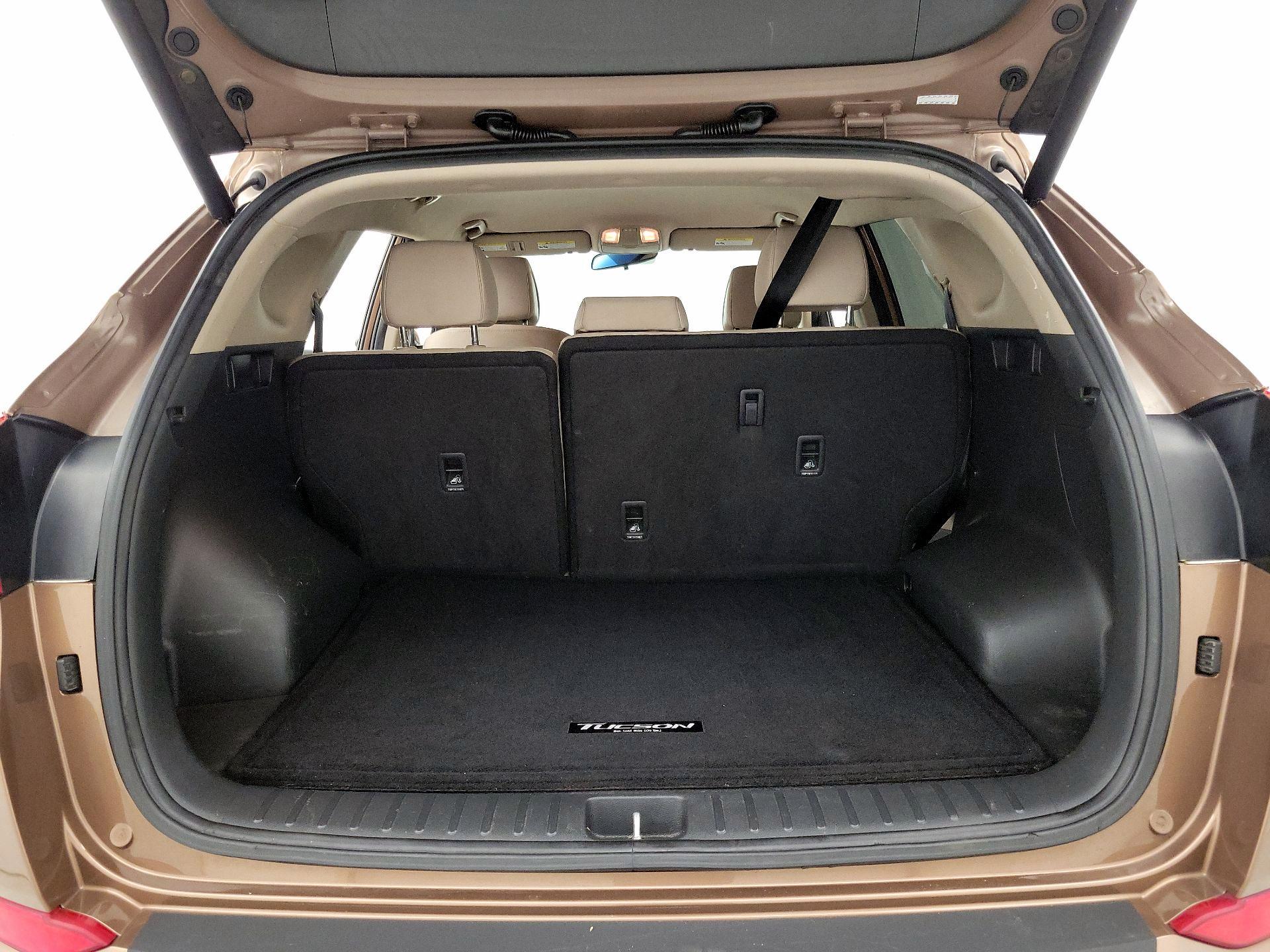 Thumbnail: 2016 Hyundai Tucson - 20