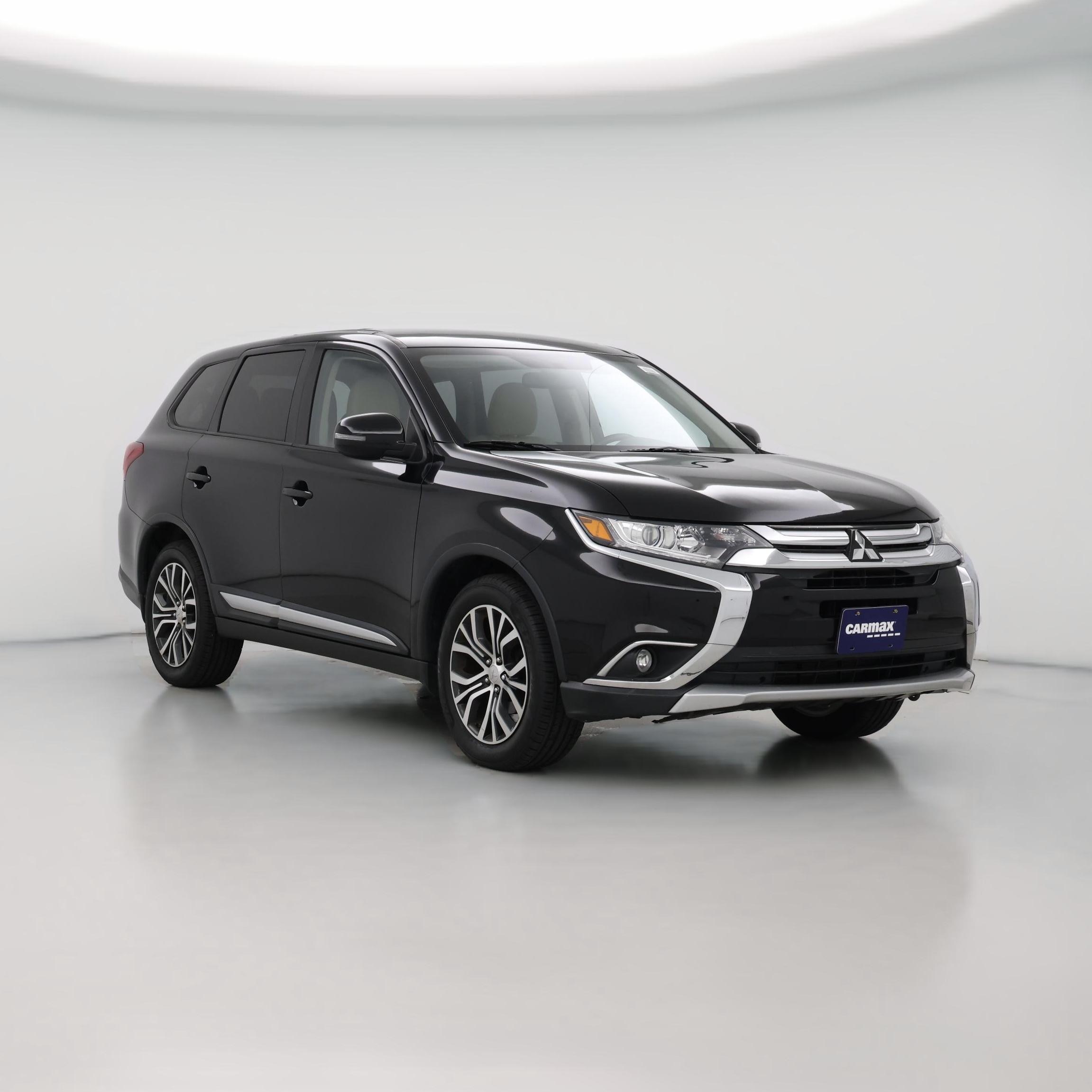 Thumbnail: 2017 Mitsubishi Outlander - 1