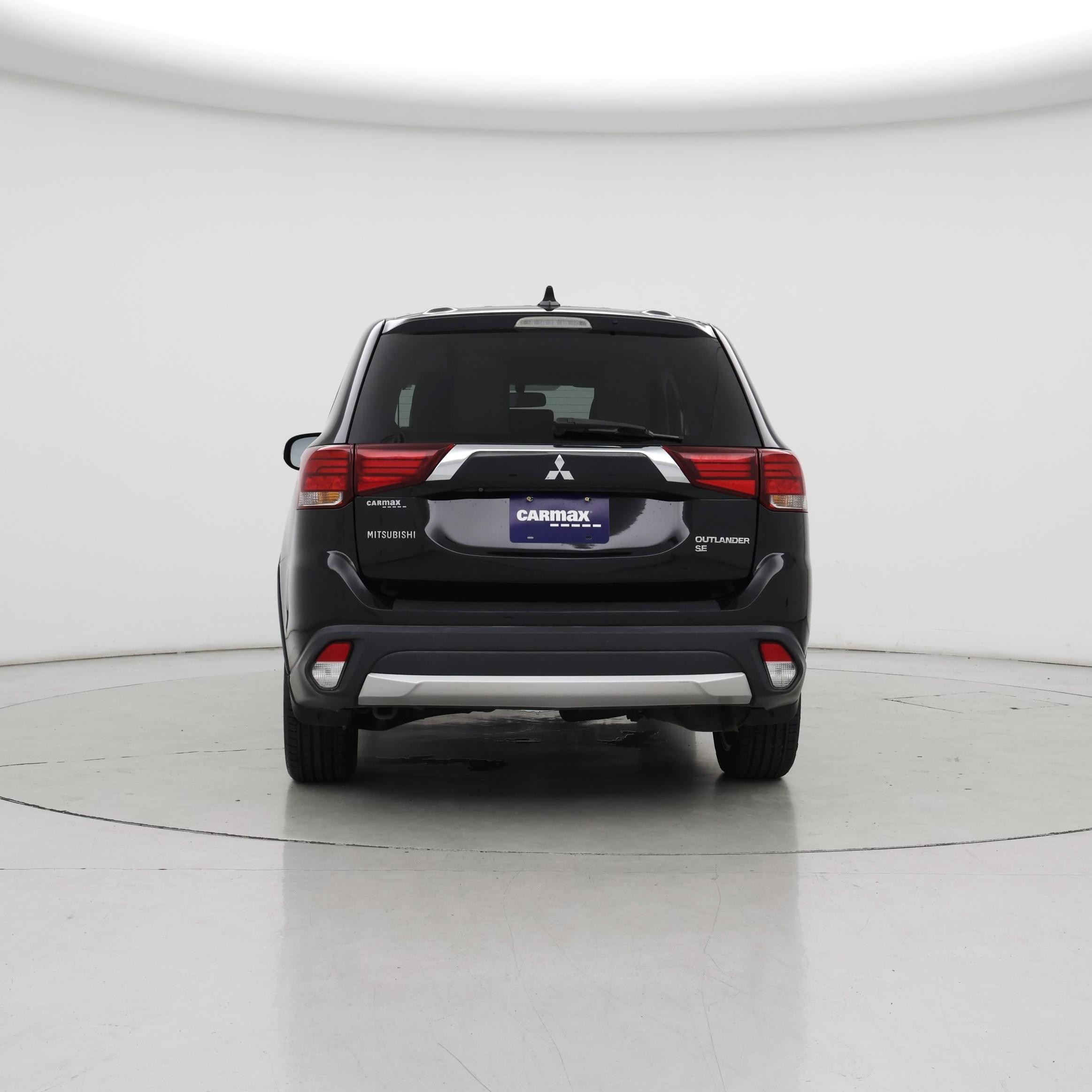 Thumbnail: 2017 Mitsubishi Outlander - 6