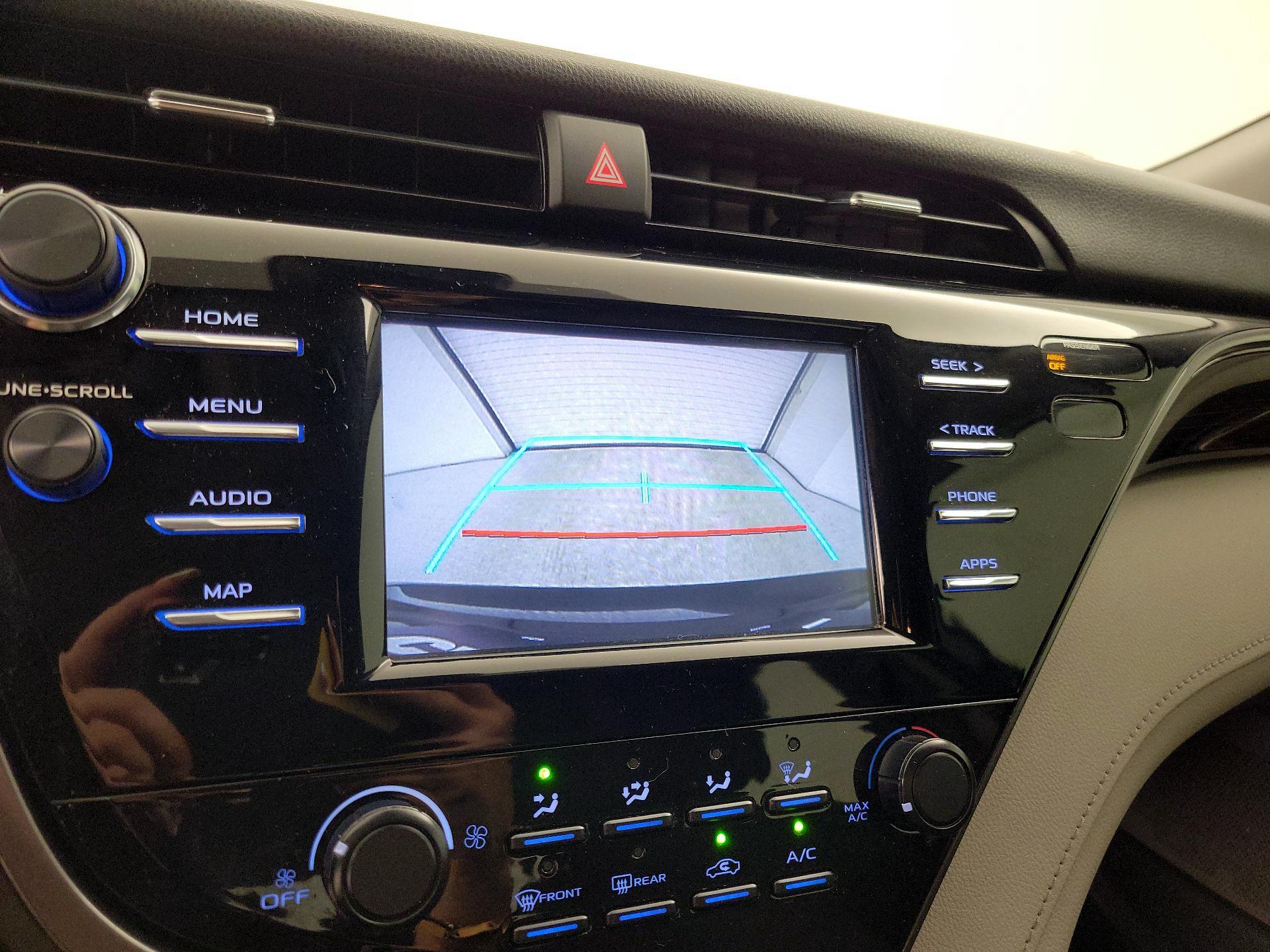 Thumbnail: 2019 Toyota Camry - 14