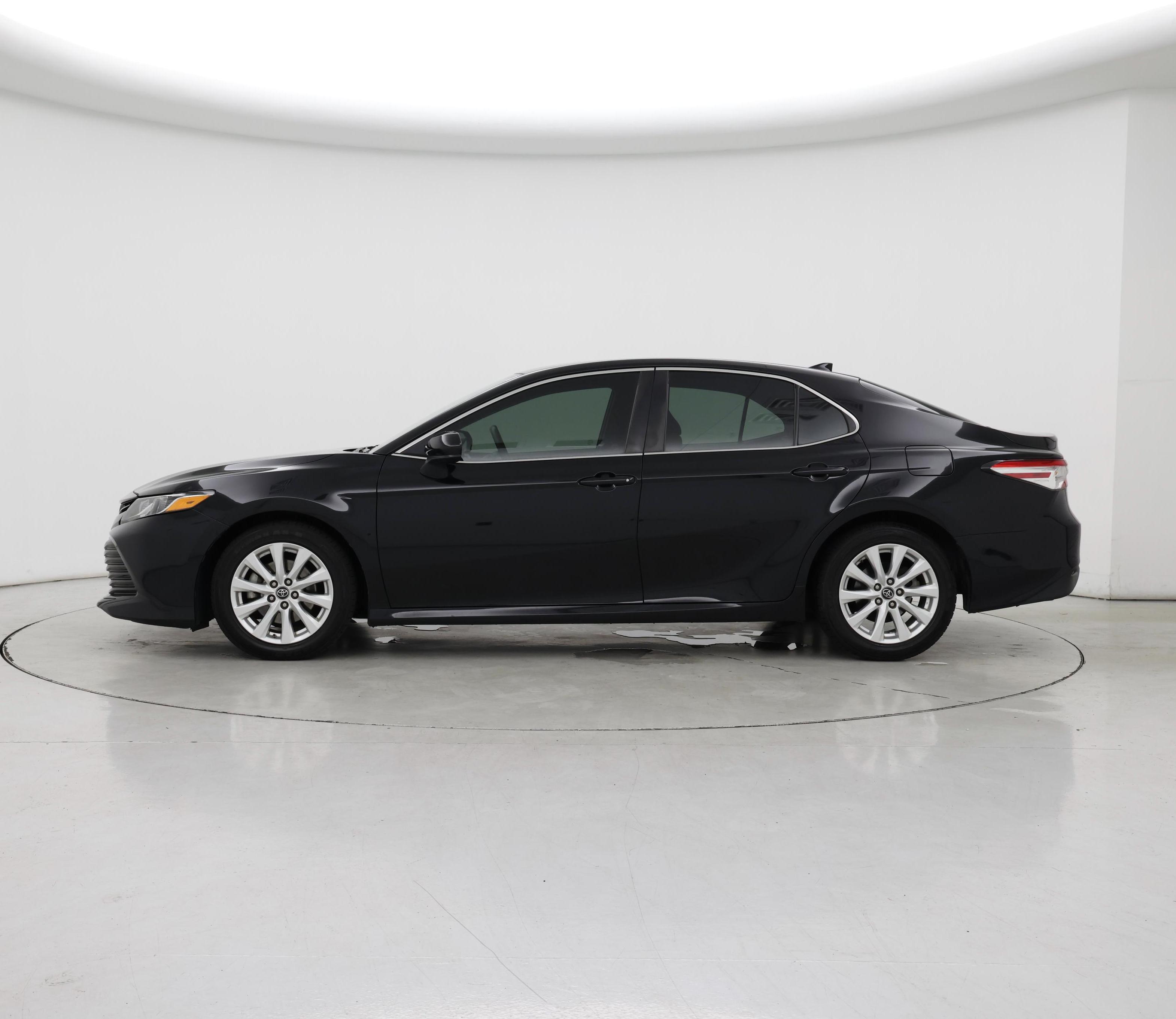 Thumbnail: 2019 Toyota Camry - 3