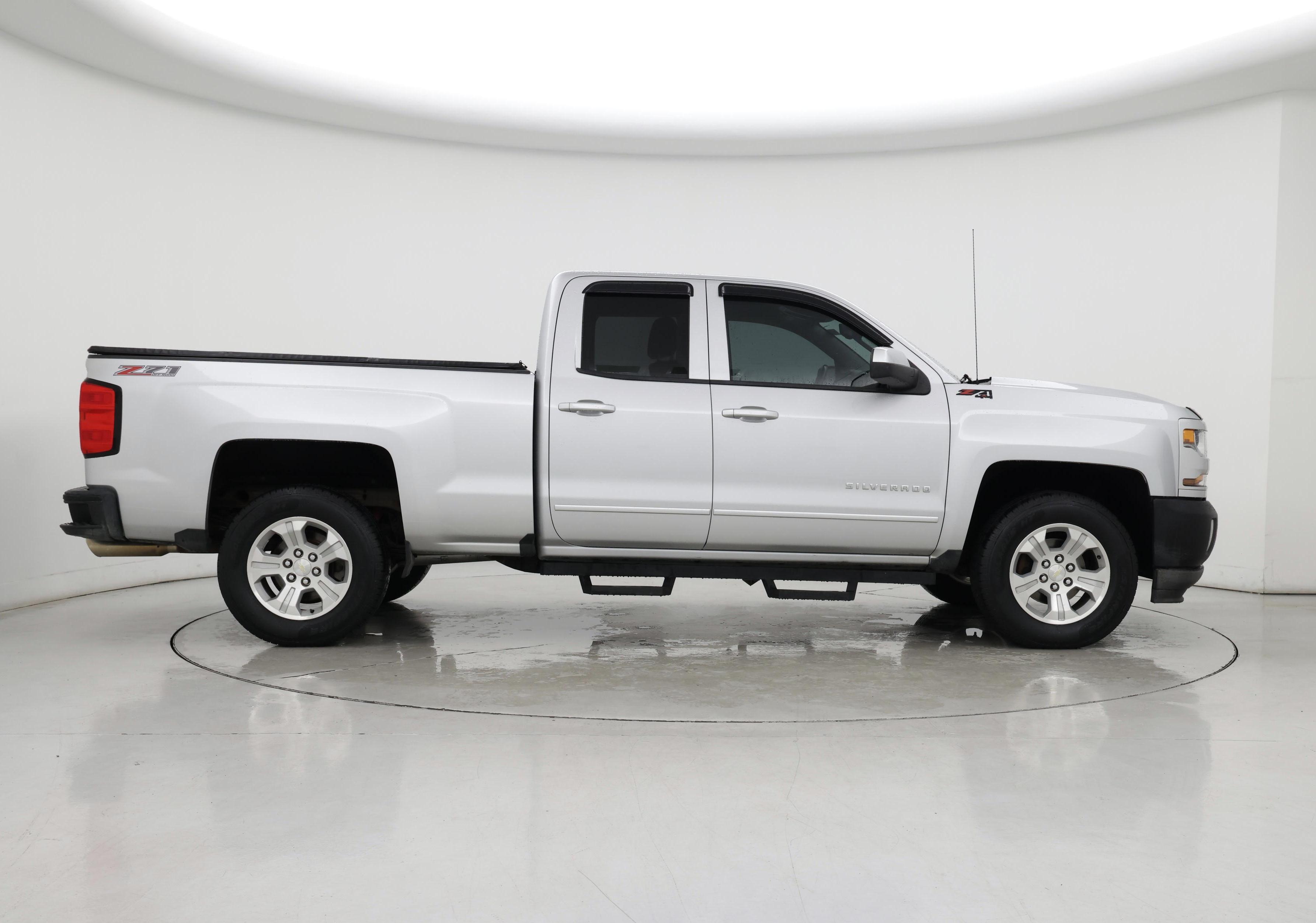 Thumbnail: 2017 Chevrolet Silverado 1500 - 7