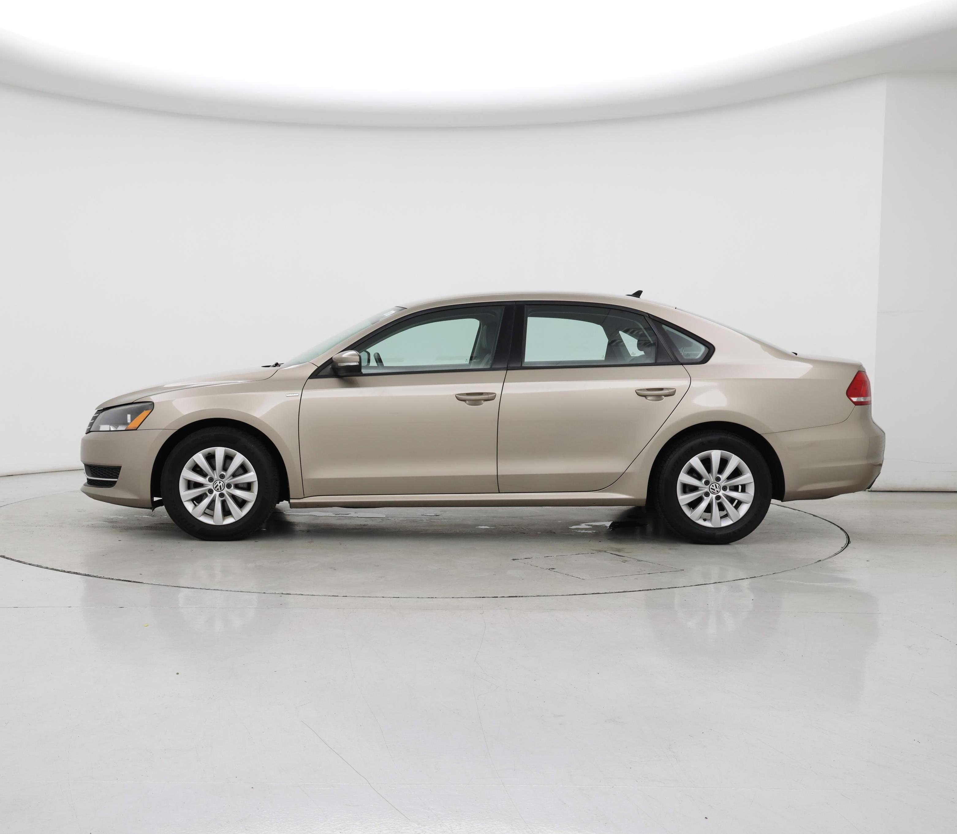 Thumbnail: 2015 Volkswagen Passat - 3